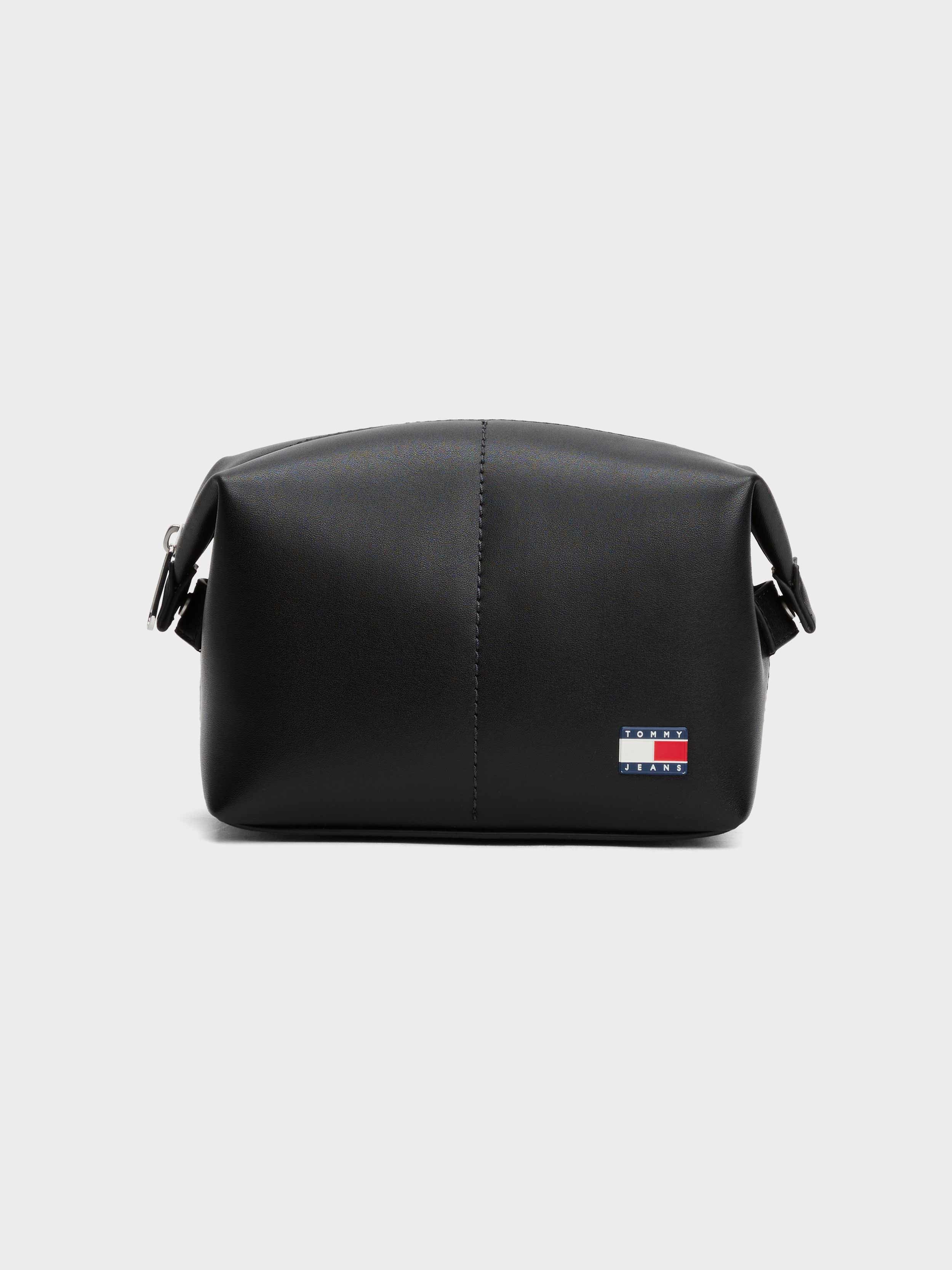 Tommy Hilfiger Men's Leather Wash Bag – dstore Egypt