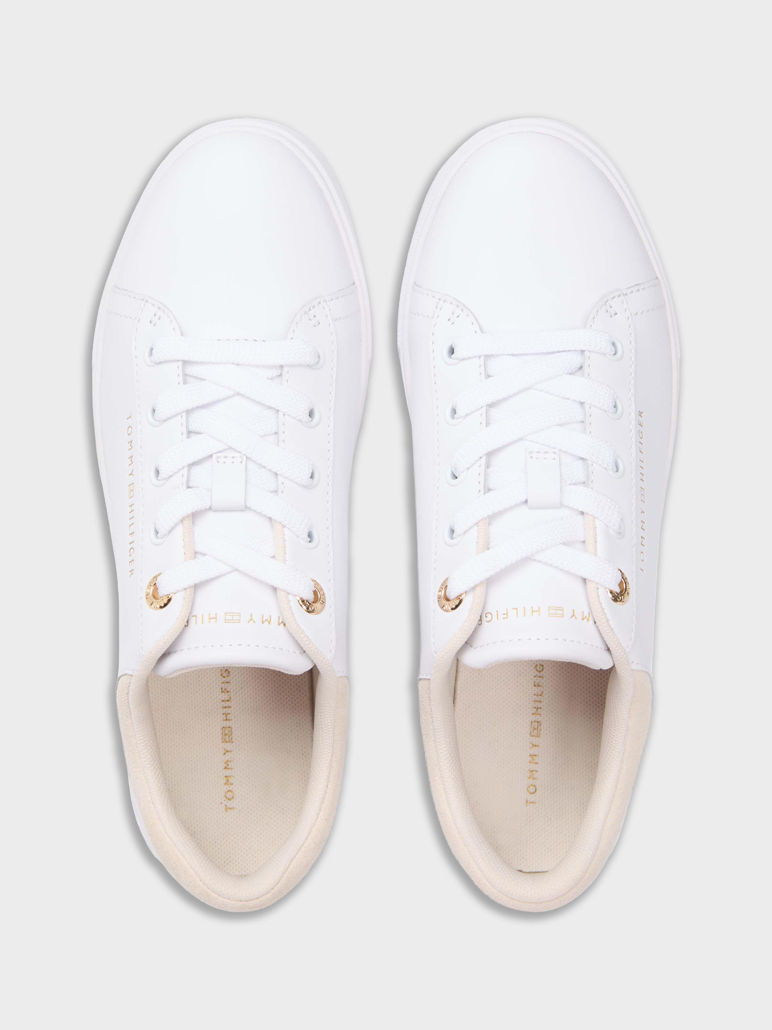 White/Soft cream