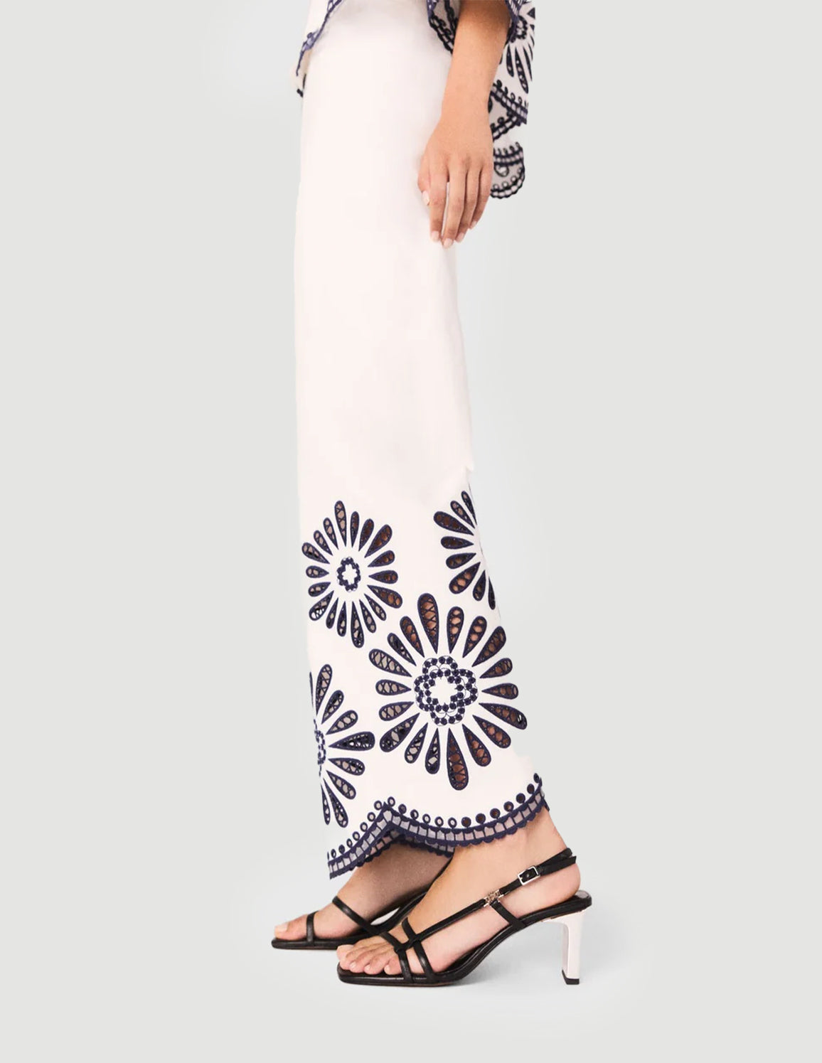 White / Navy