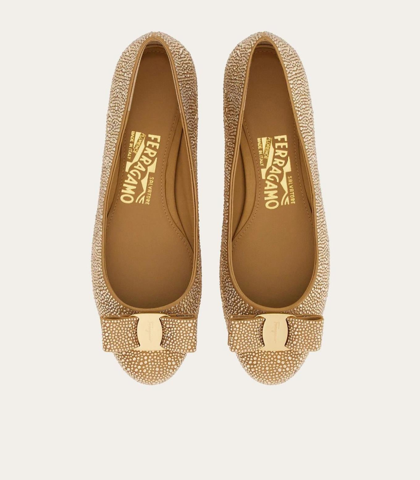 Light Brown / Beige