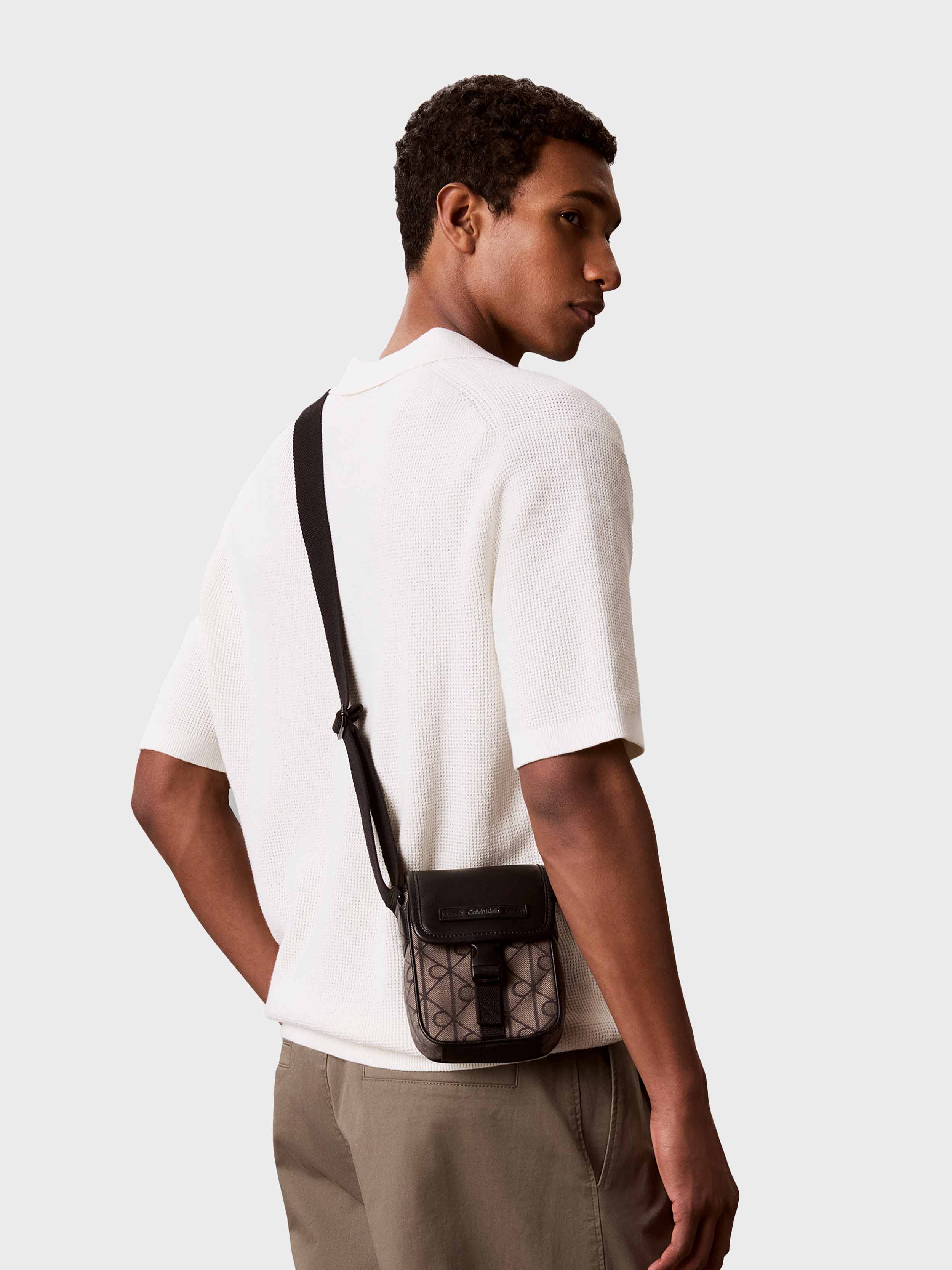 Beige / Black