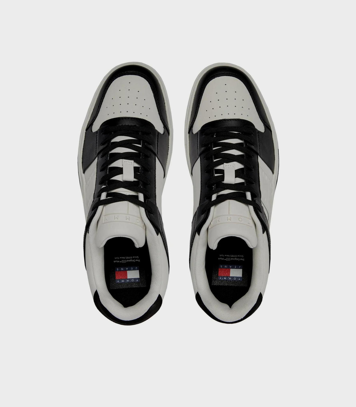 Black/White