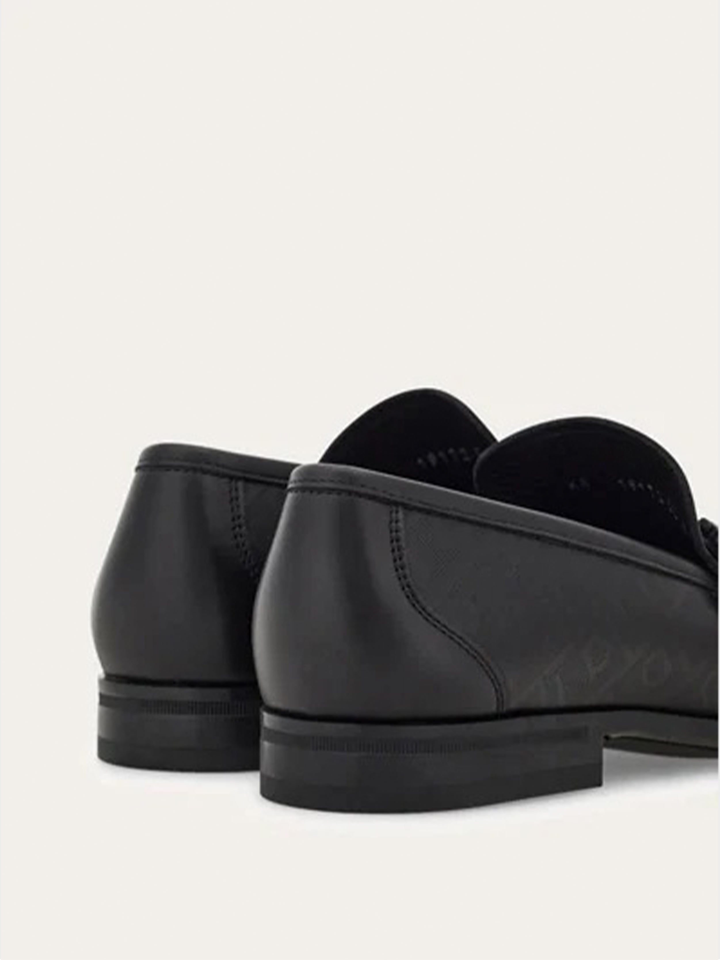 BLACK 16