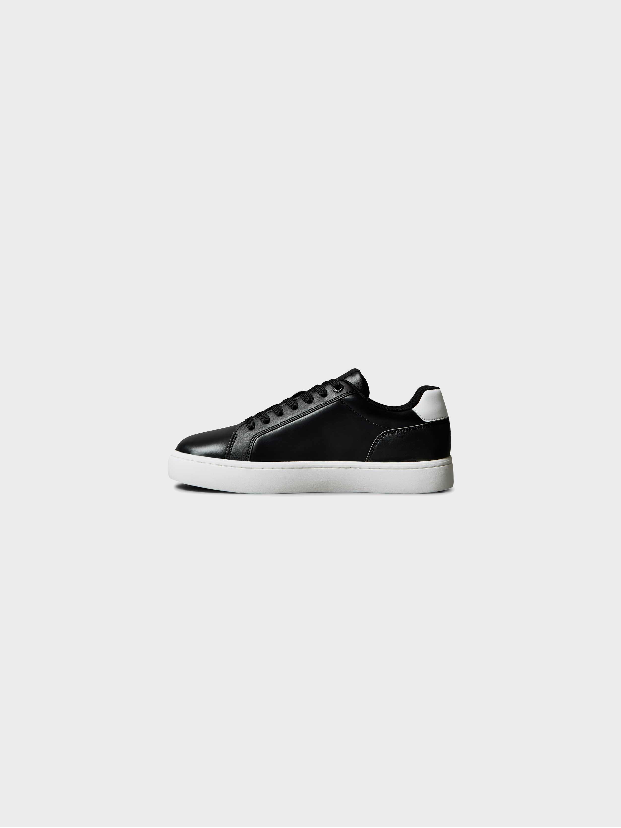 black/white