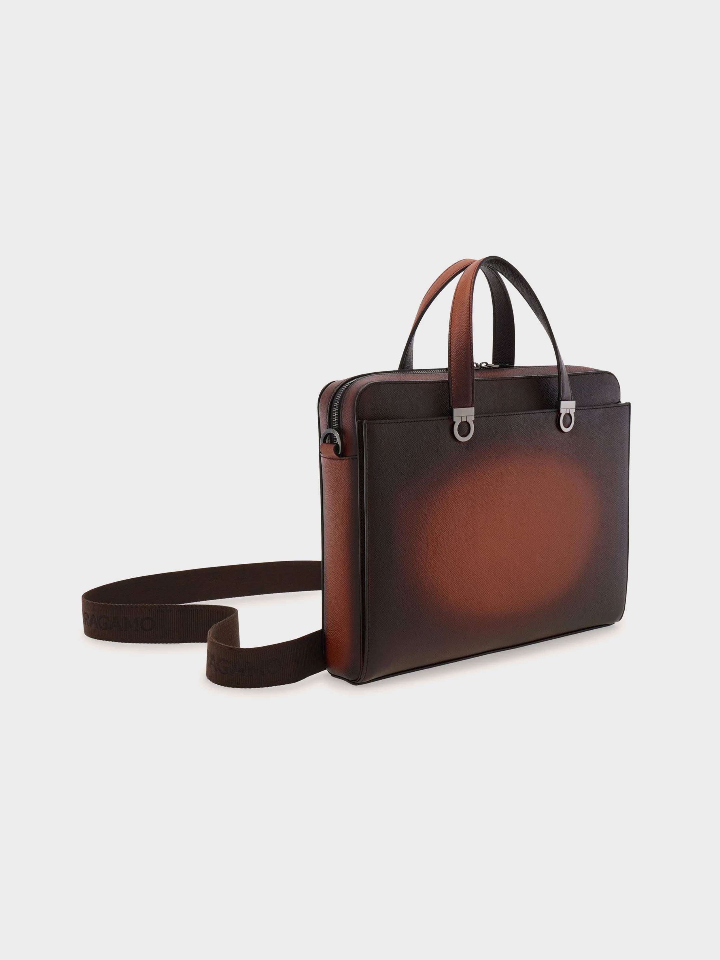 Dark brown/Black