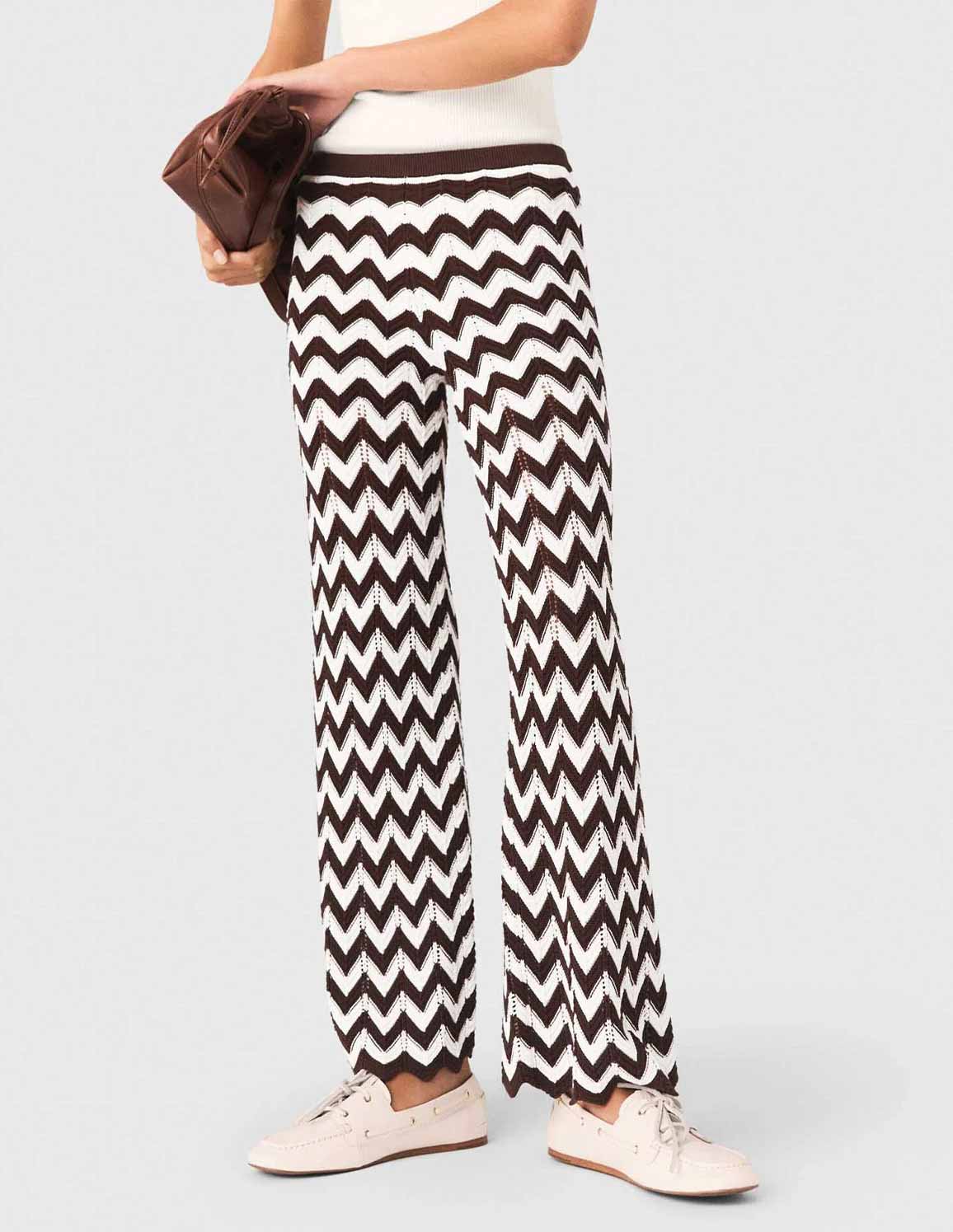 Brown / white