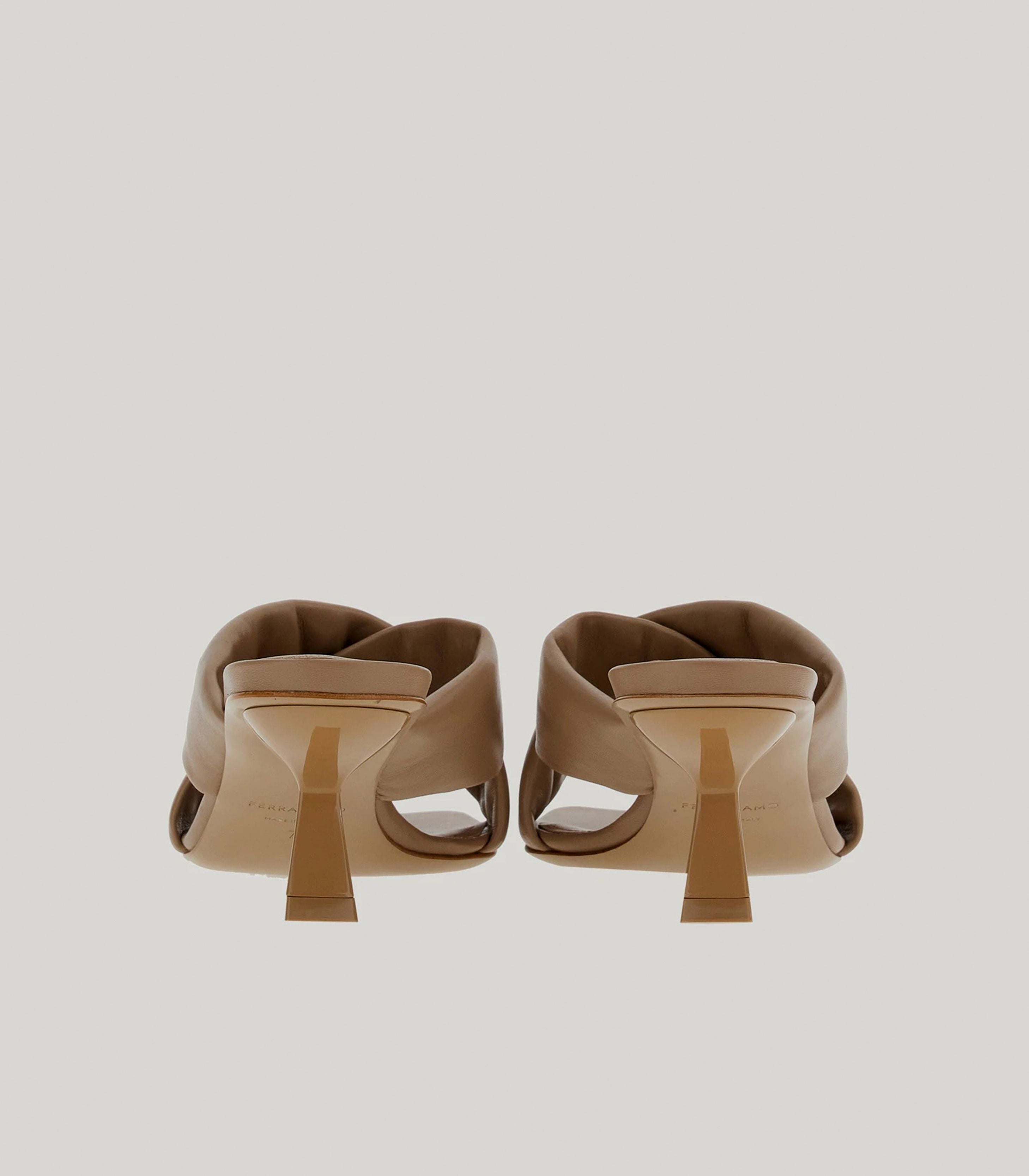 WHITE/BEIGE