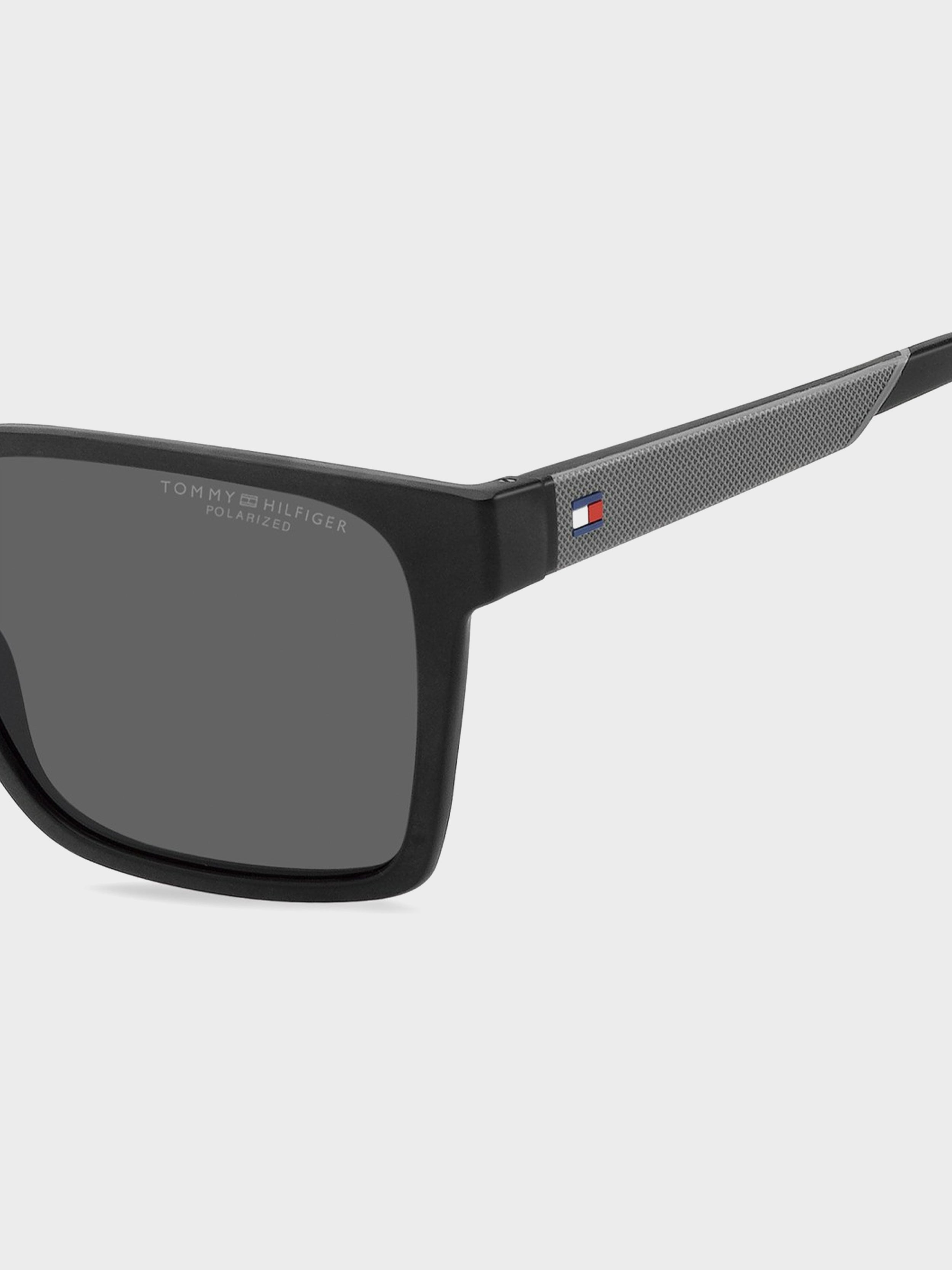 BLACK / GREY