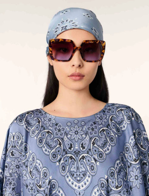 Blue bandana print
