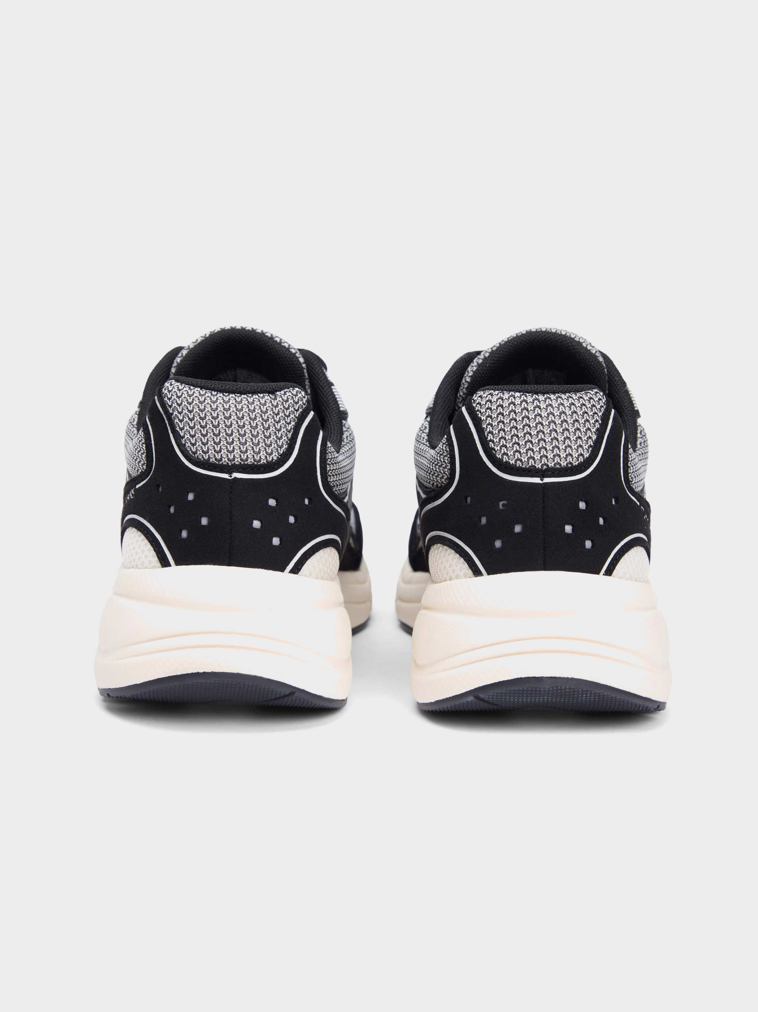 Black/Calico
