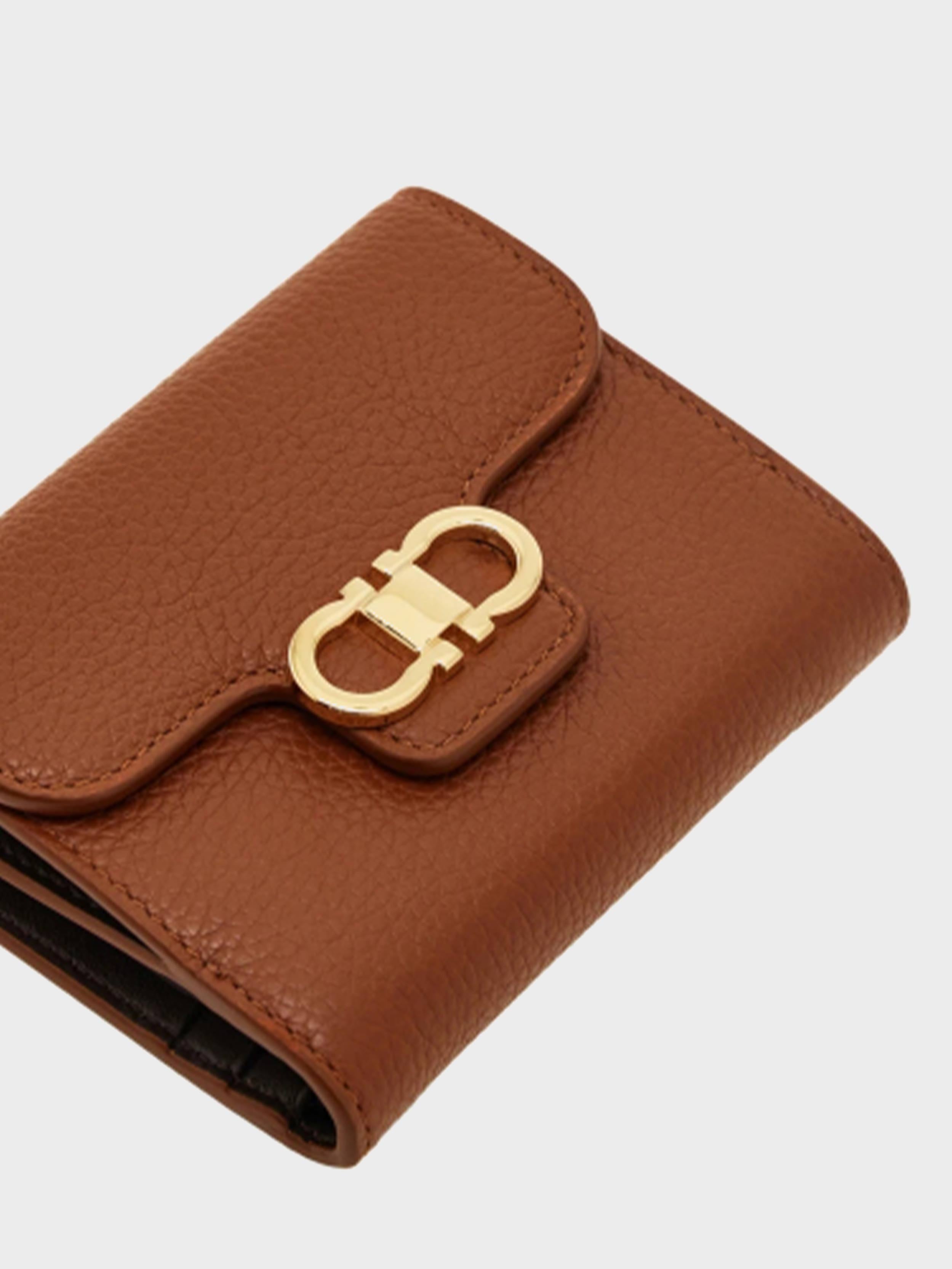 Royal Brown