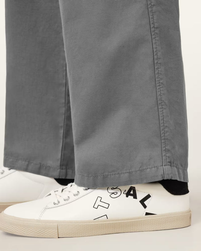 WHITE/BLACK