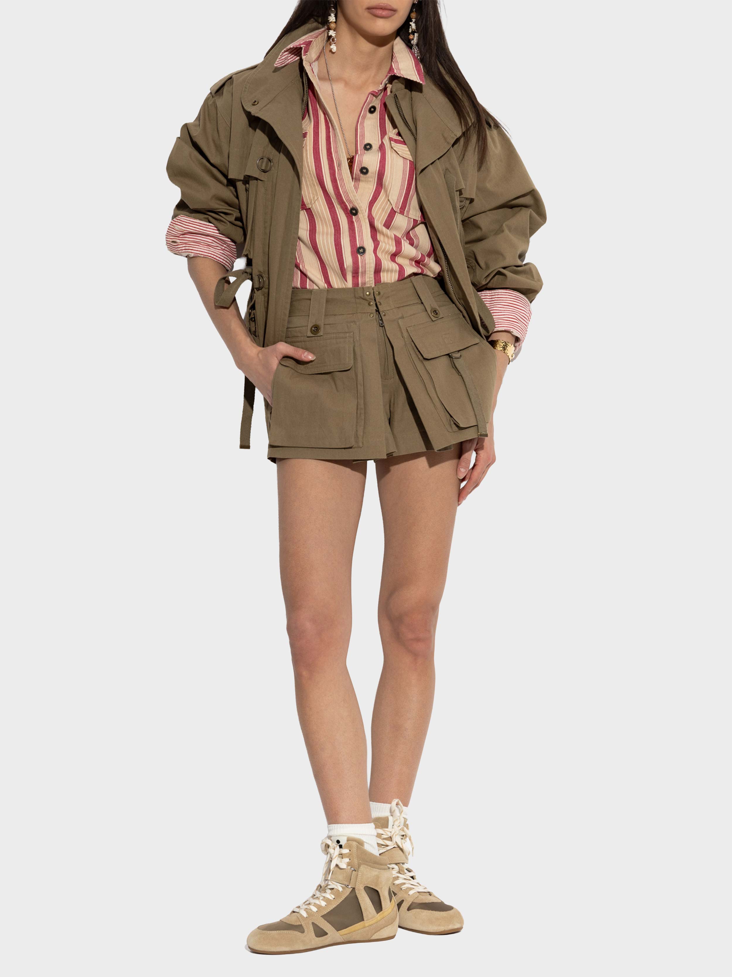Beige/Red