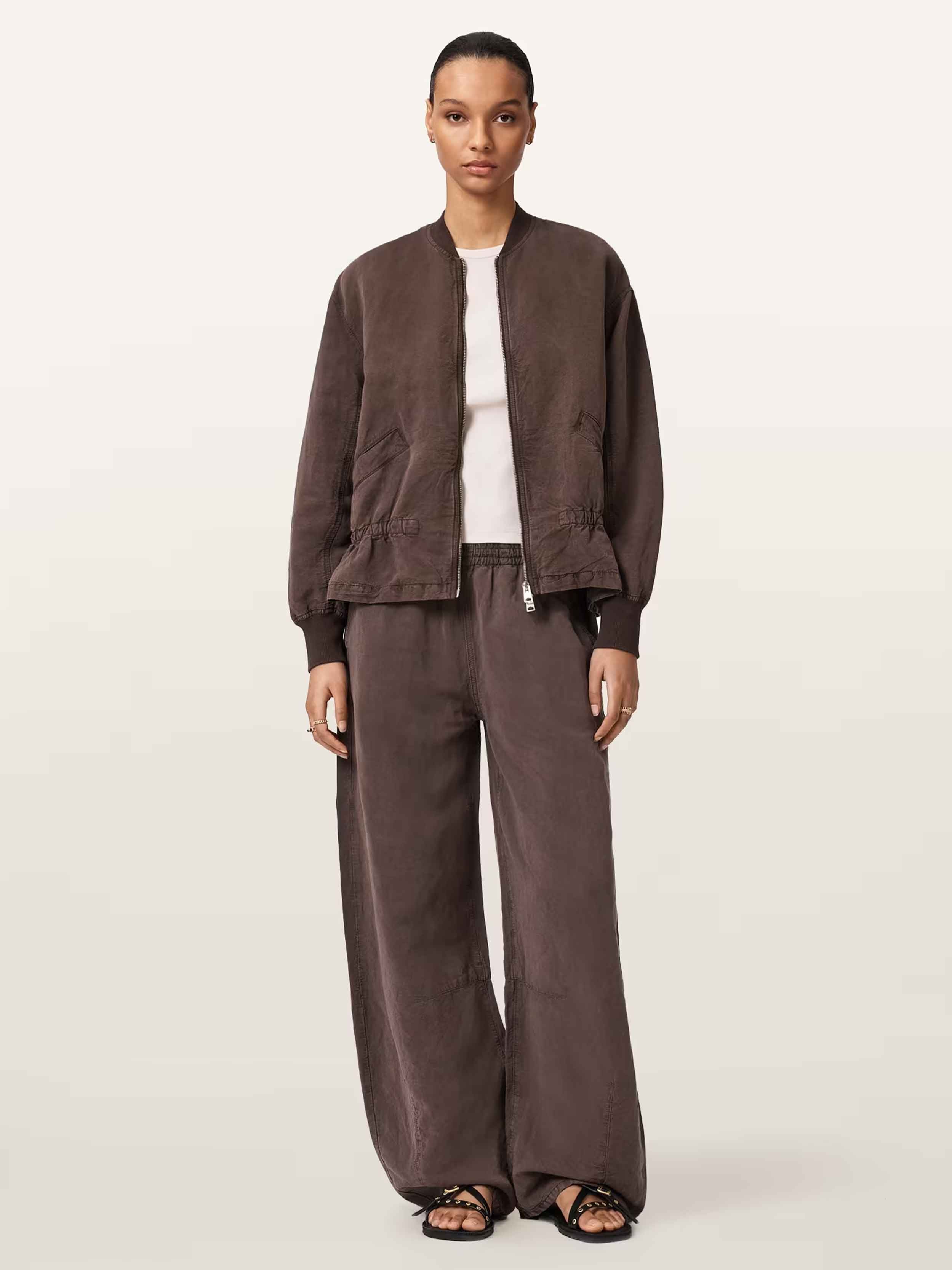 PLUM BROWN