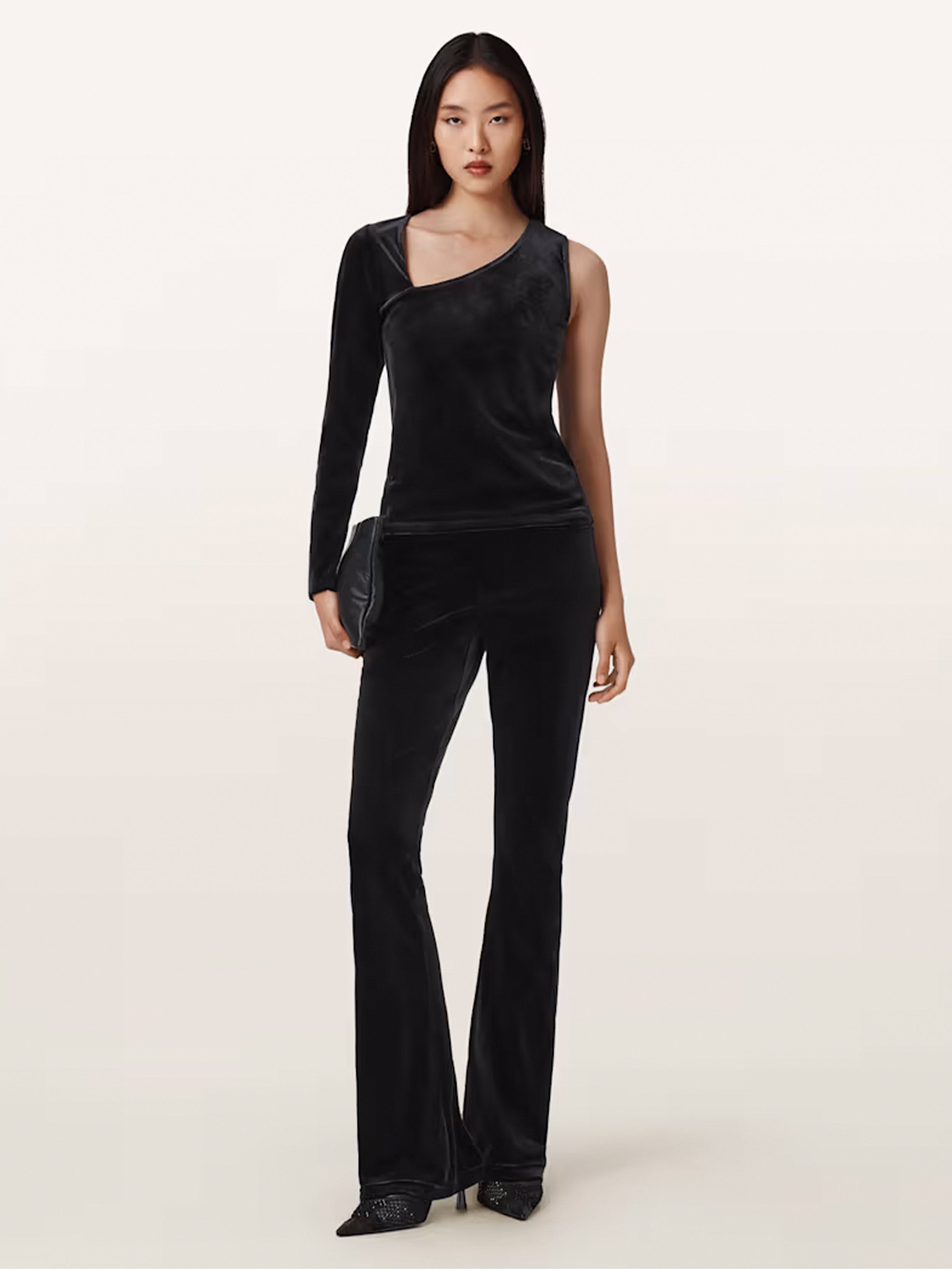 VELVET BLACK