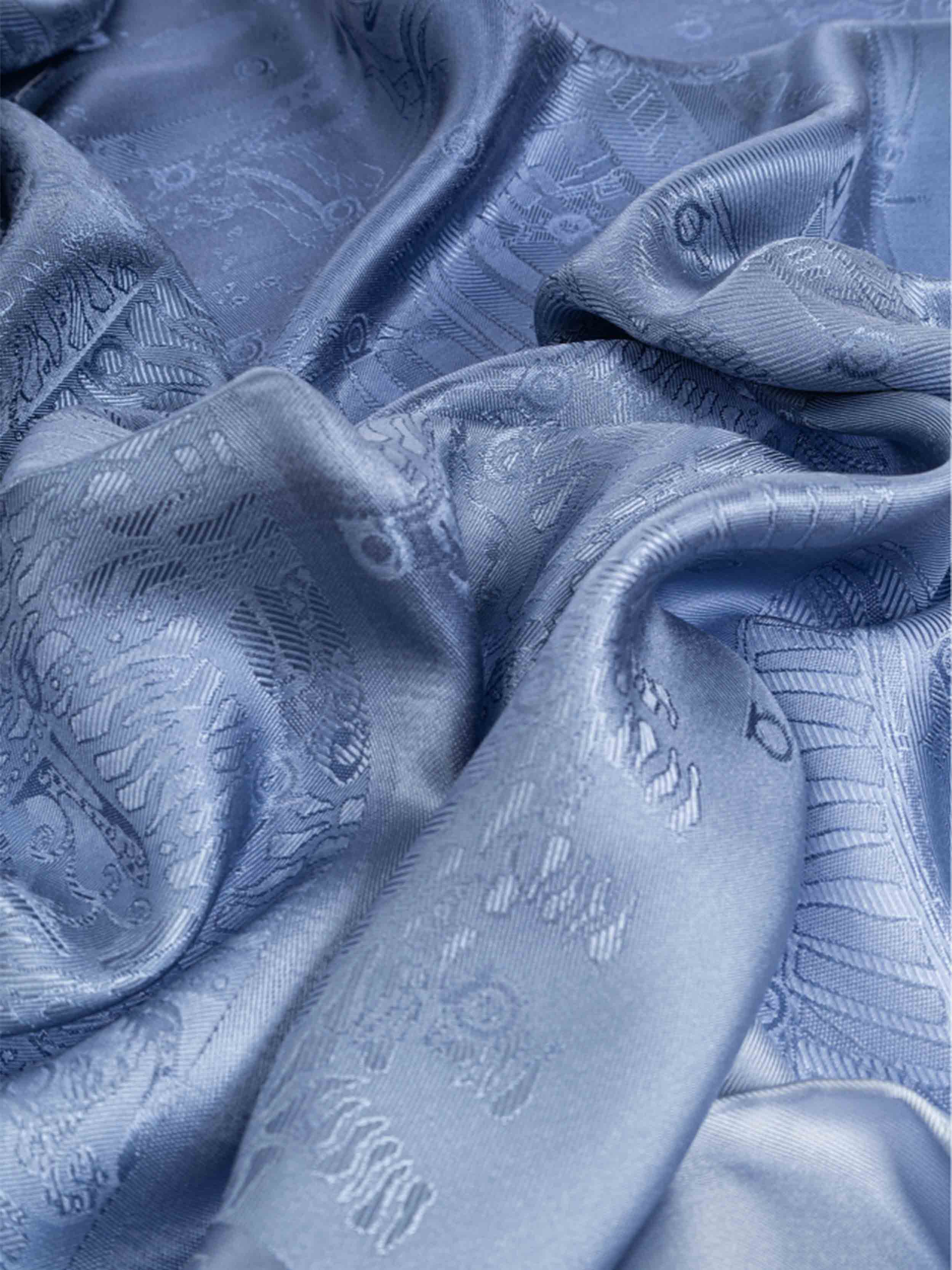 Blue / White