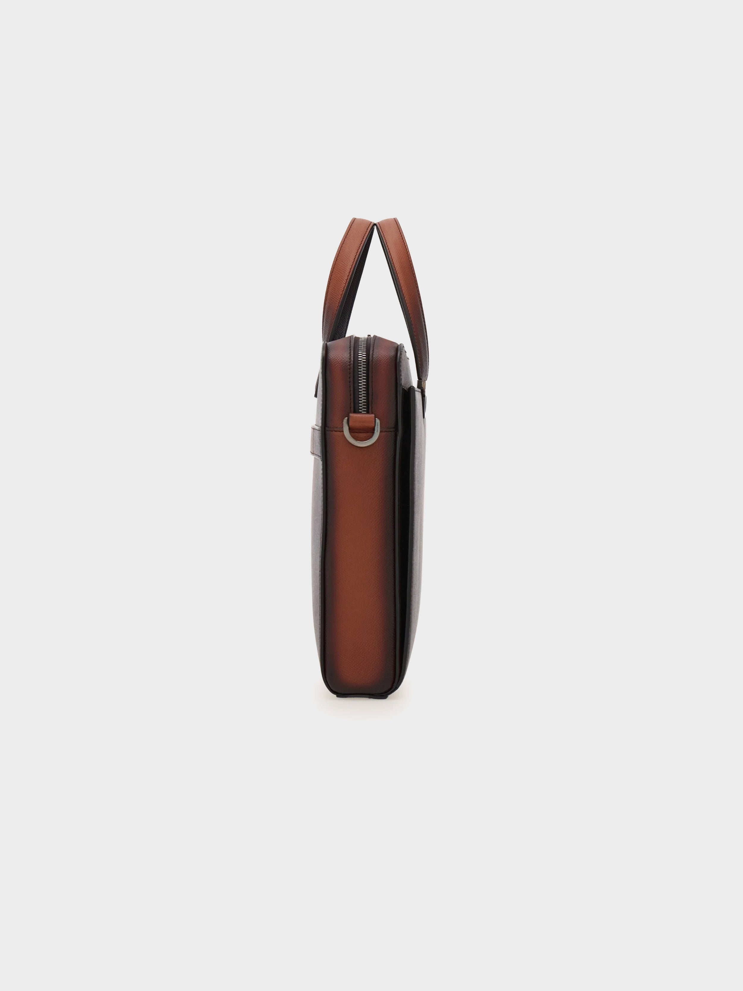 Dark brown/Black