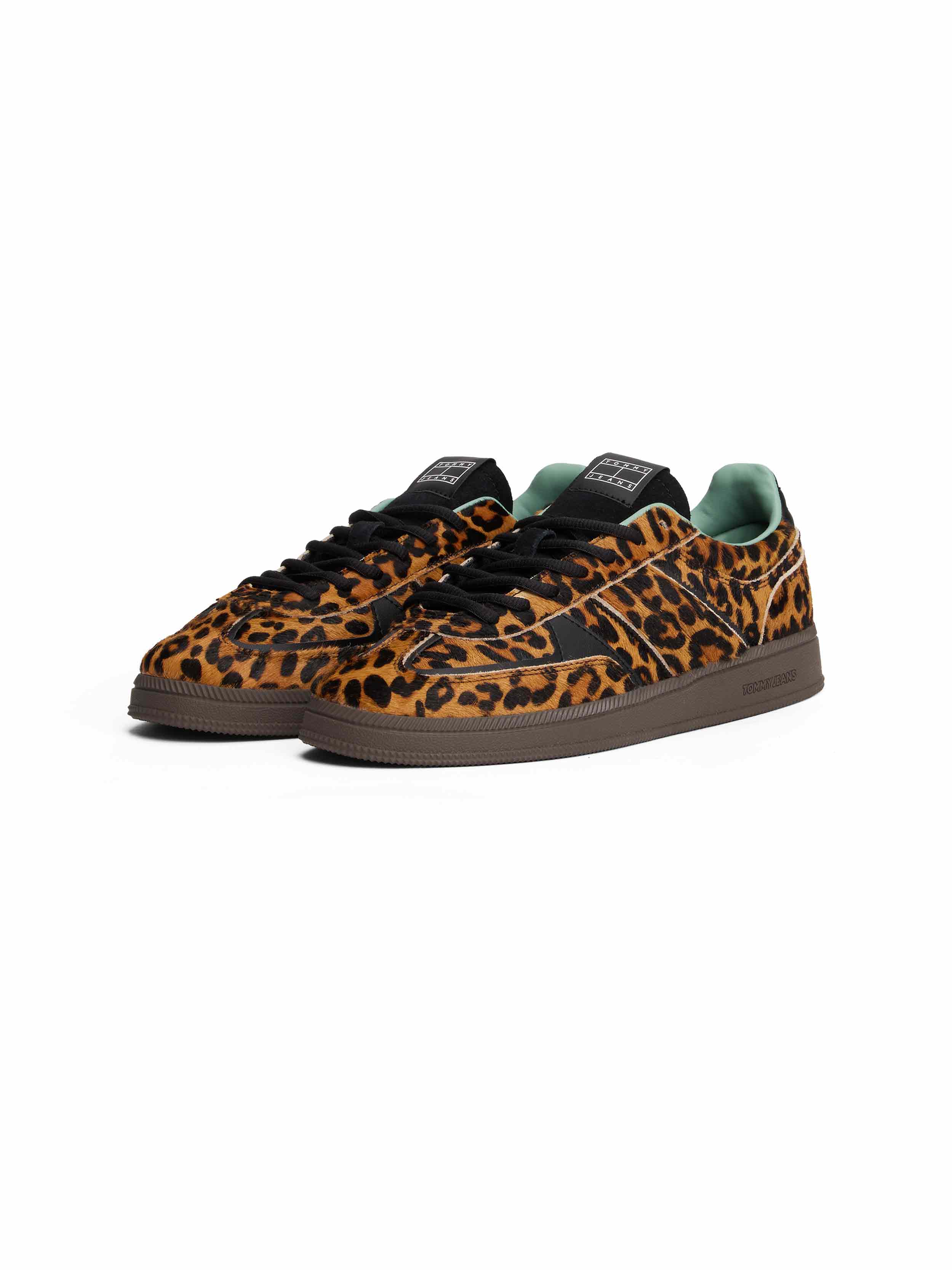 Ivory/Leopard