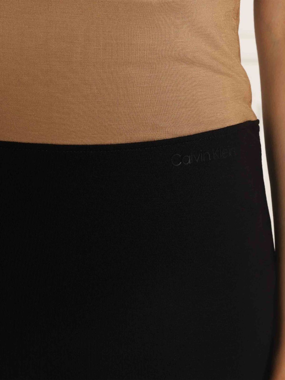 Black/Beige