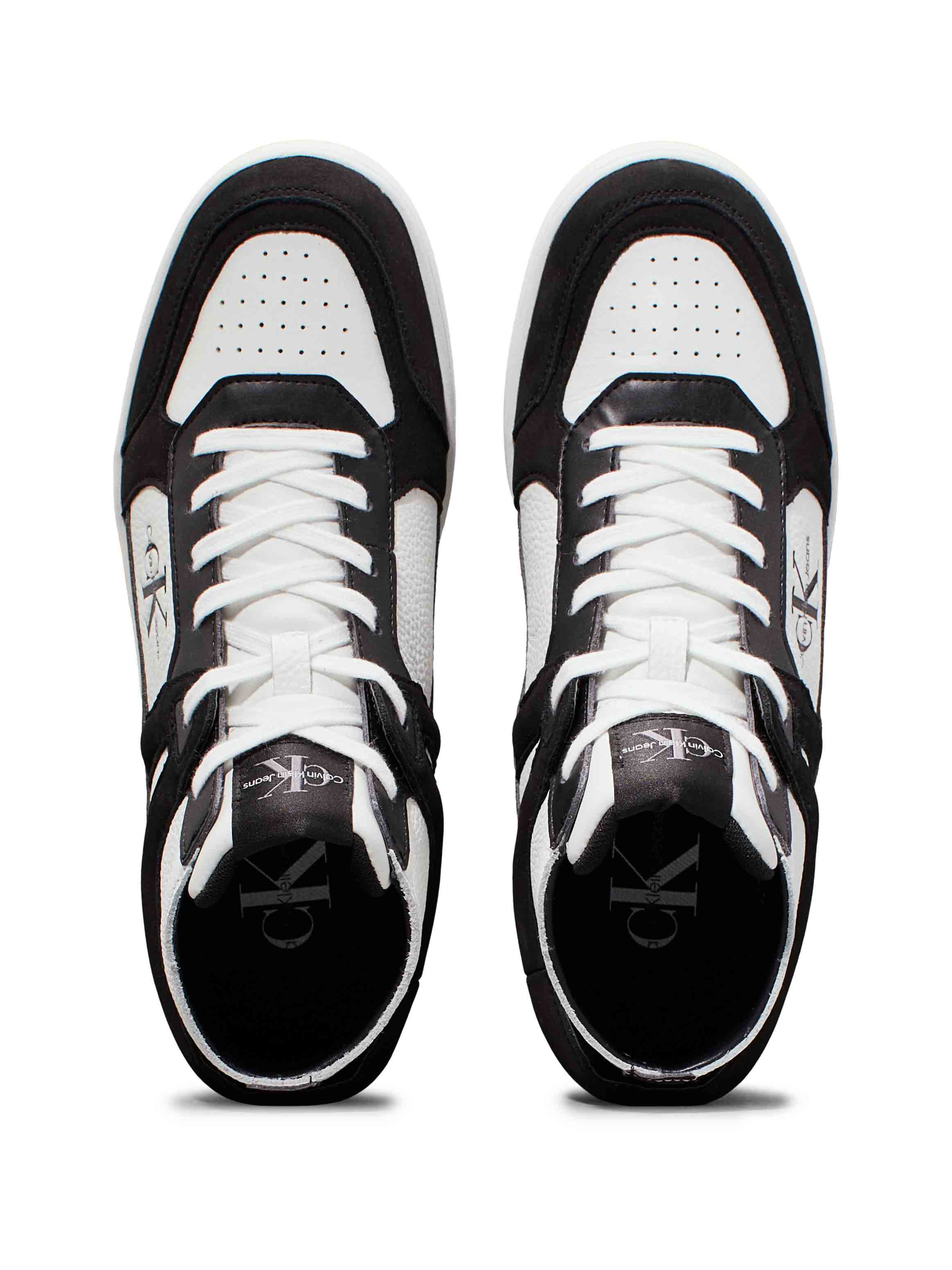 black/white