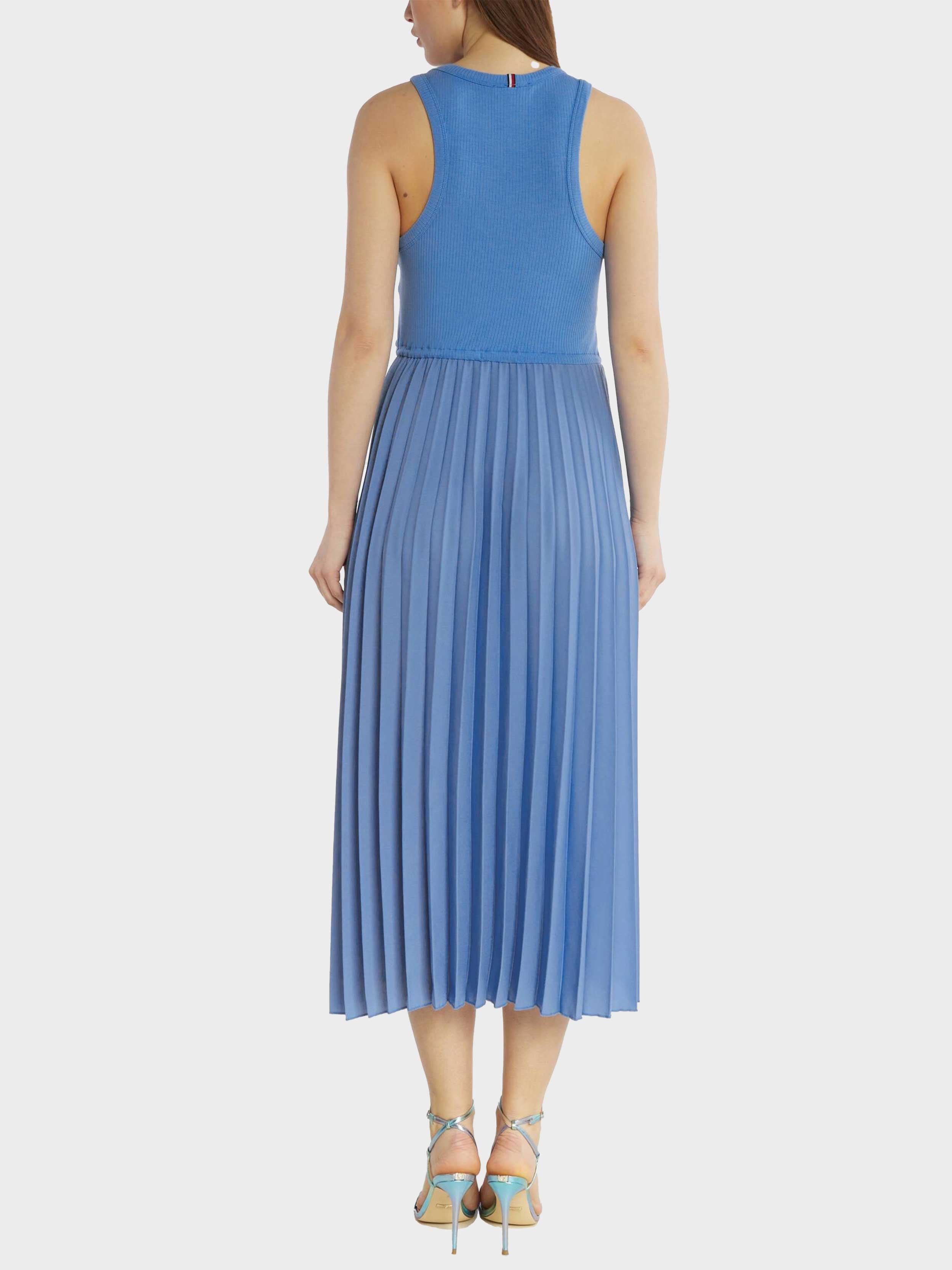 medium blue