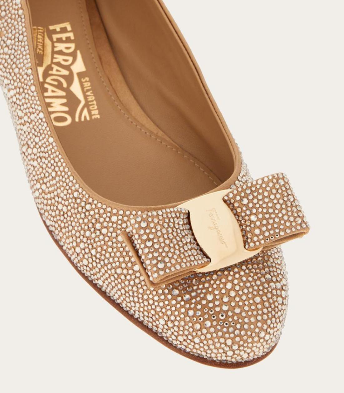 Light Brown / Beige