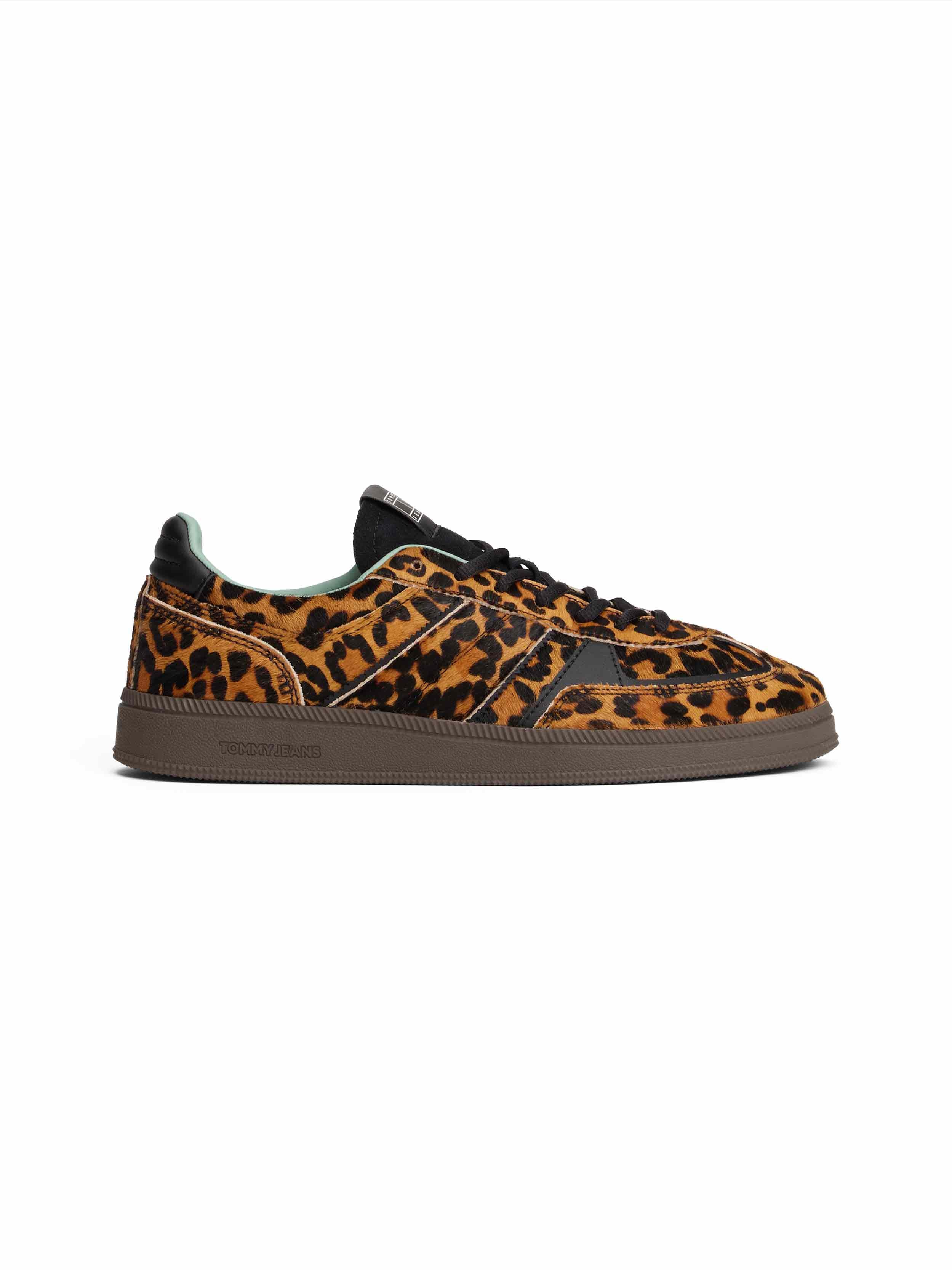 Ivory/Leopard