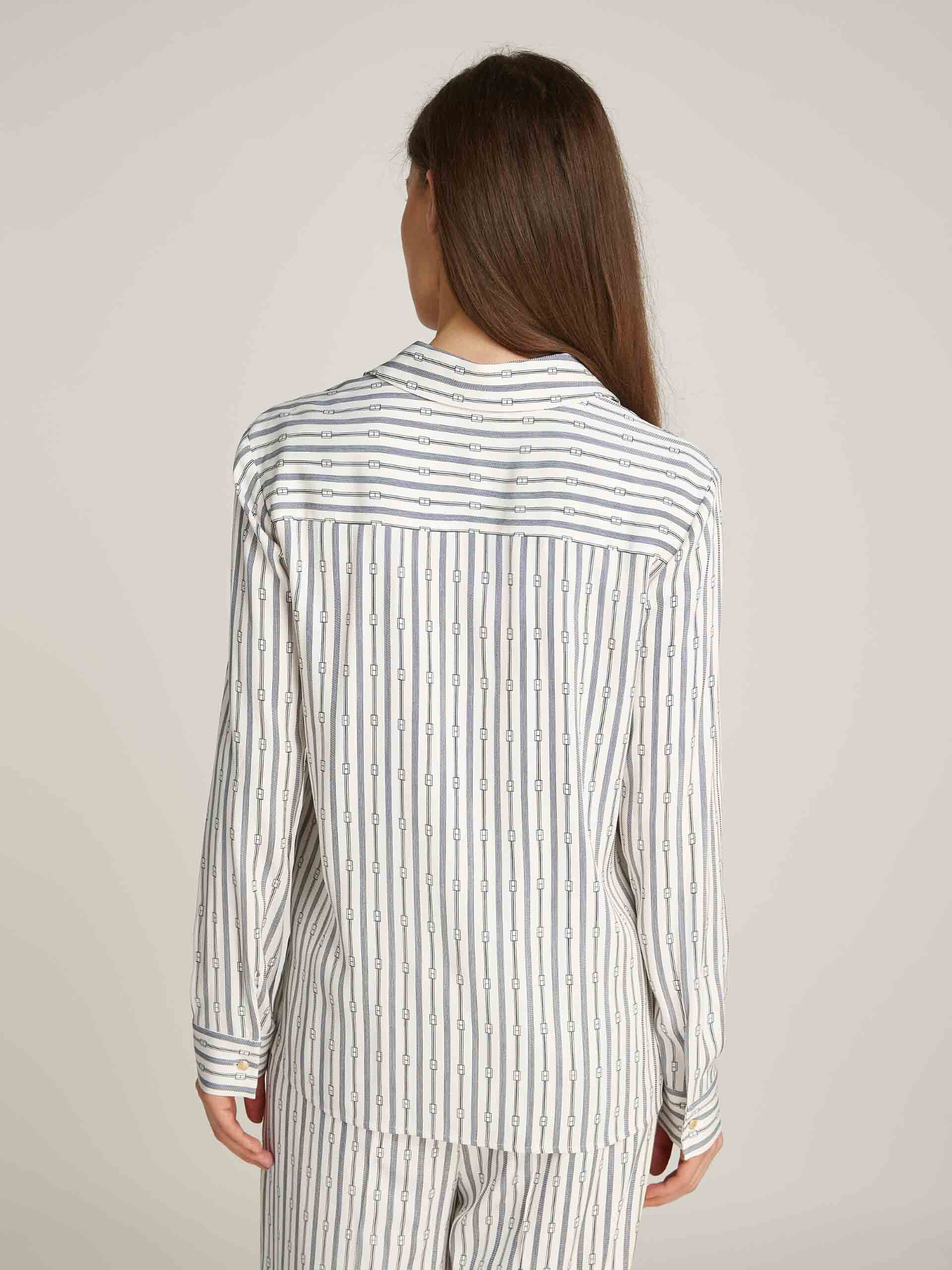Ivory/navy