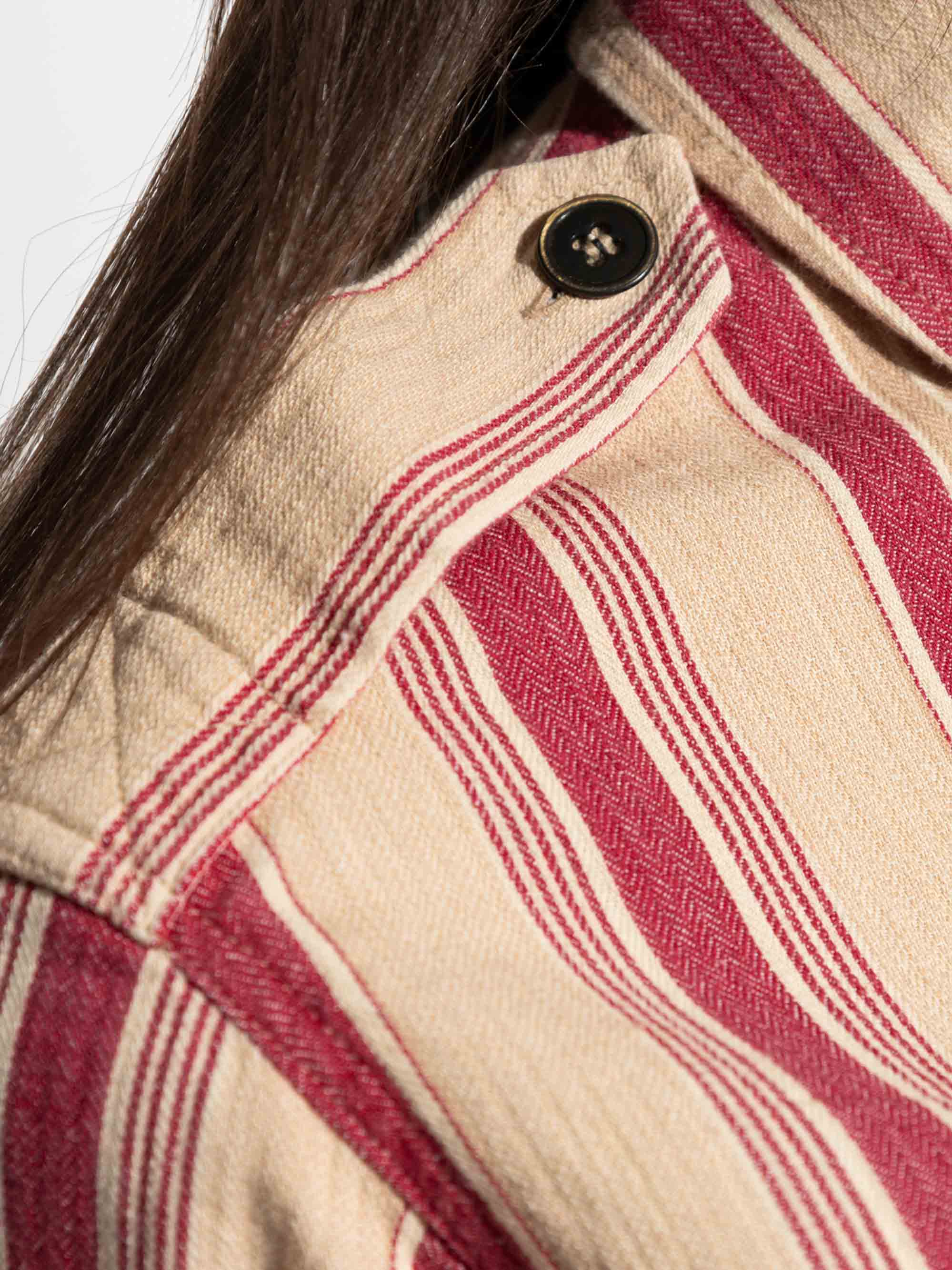 Beige/Red