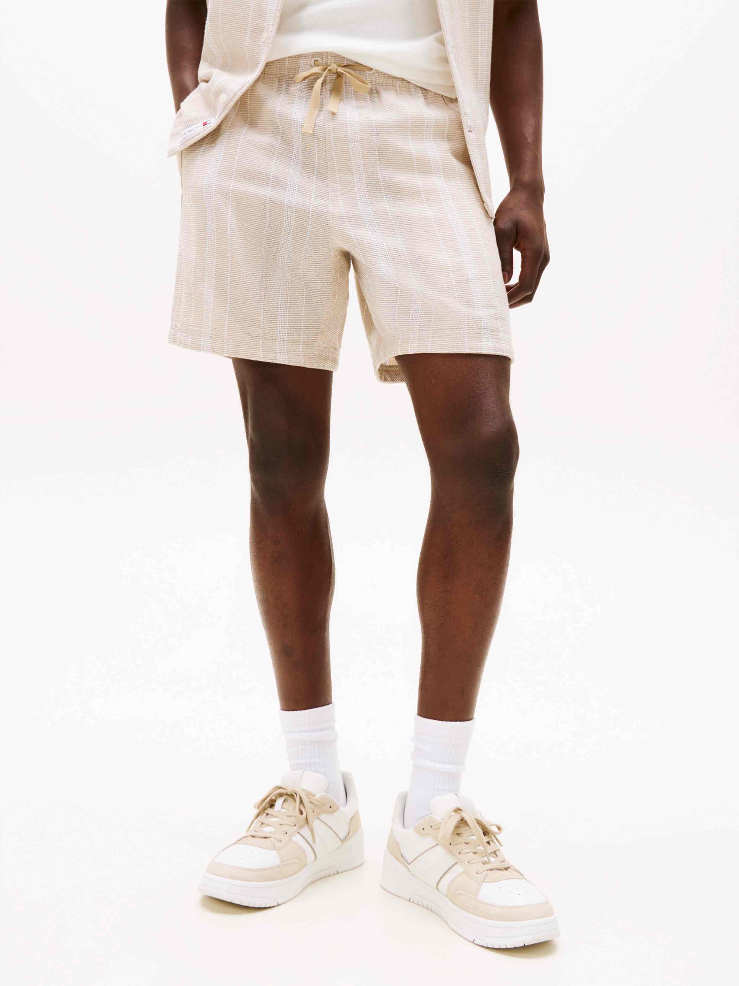 WHITE/BEIGE