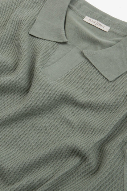 Light/Pastel Green
