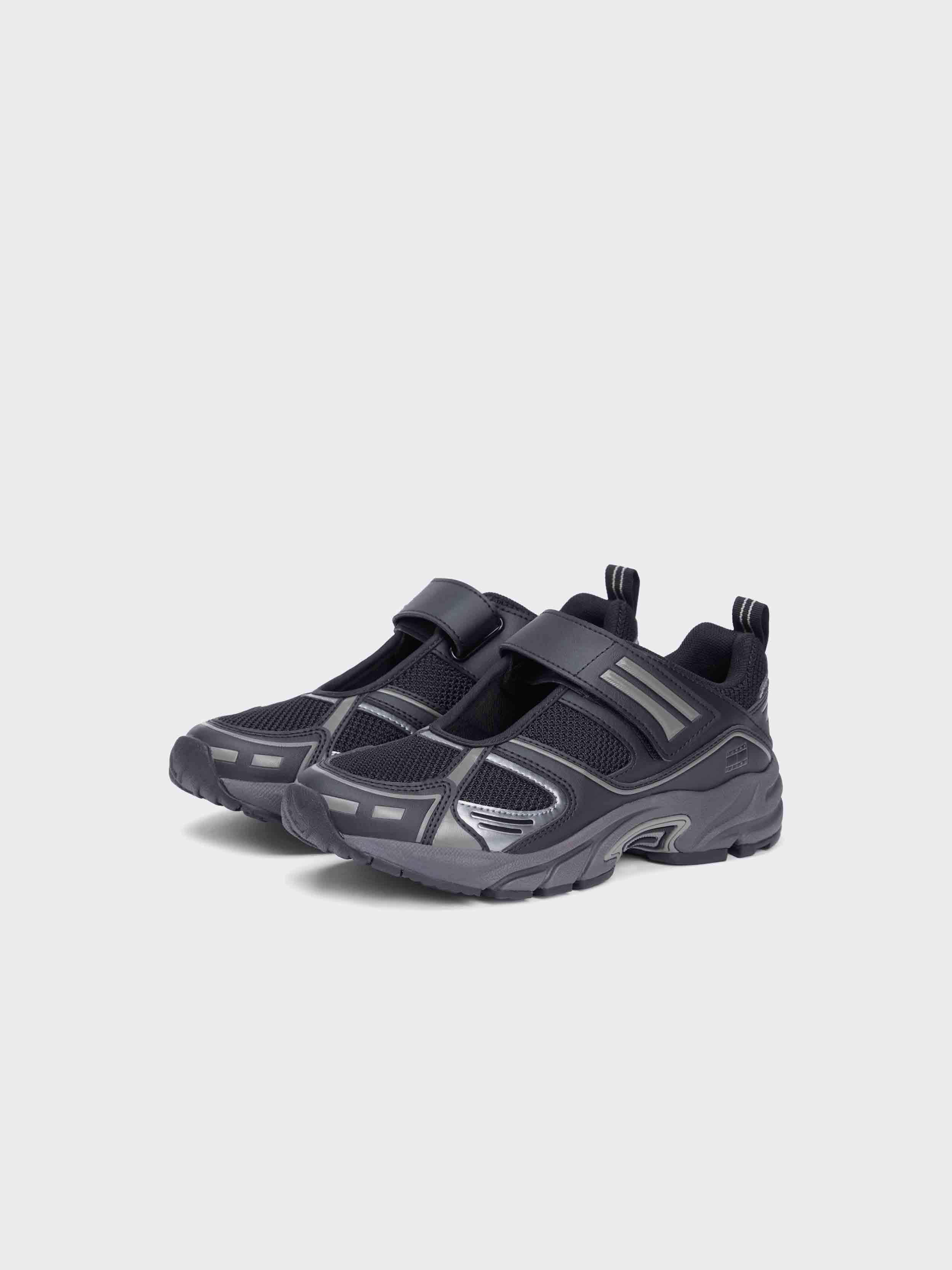BLACK/GREY