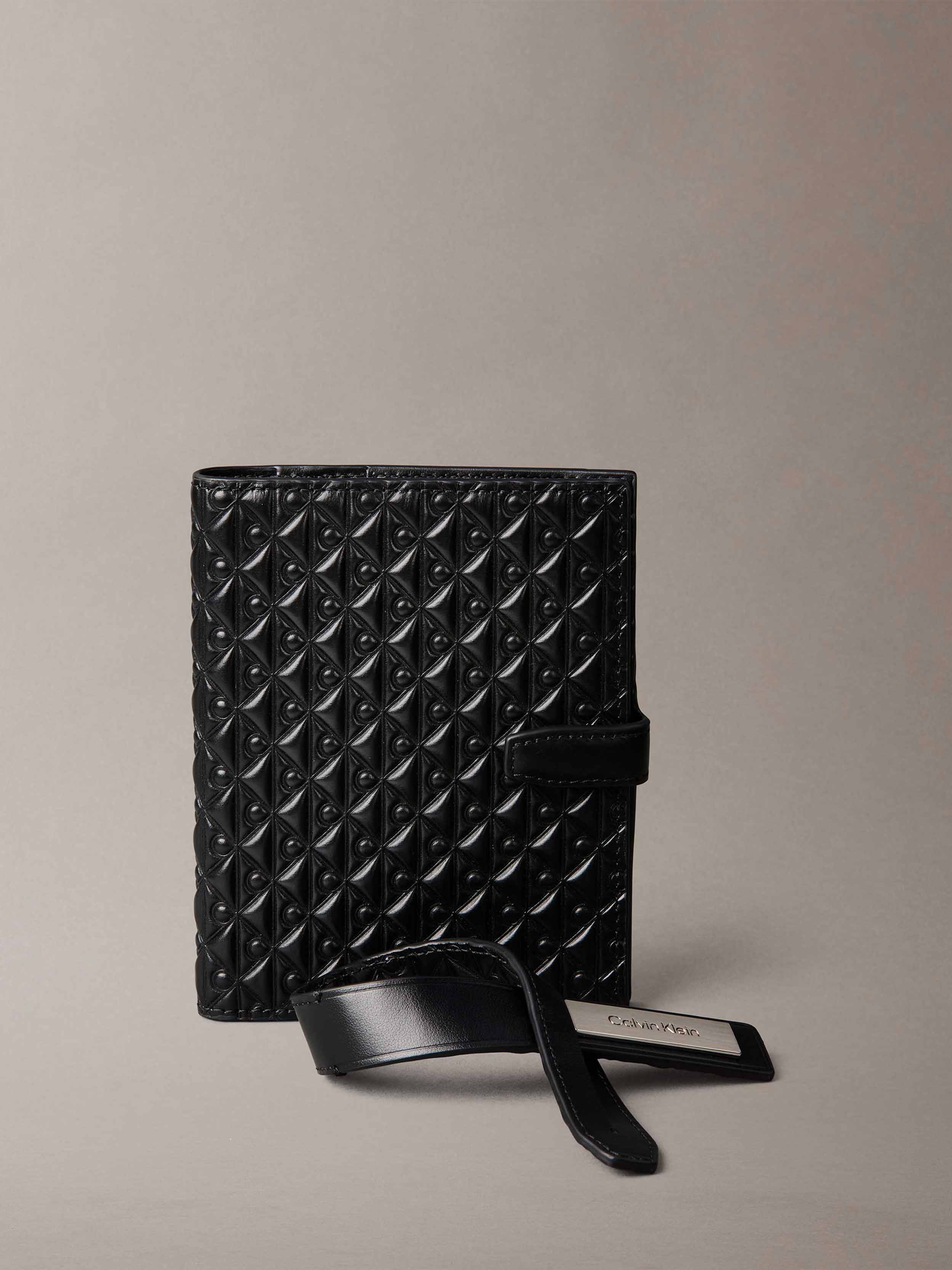 Black/Formal Gray
