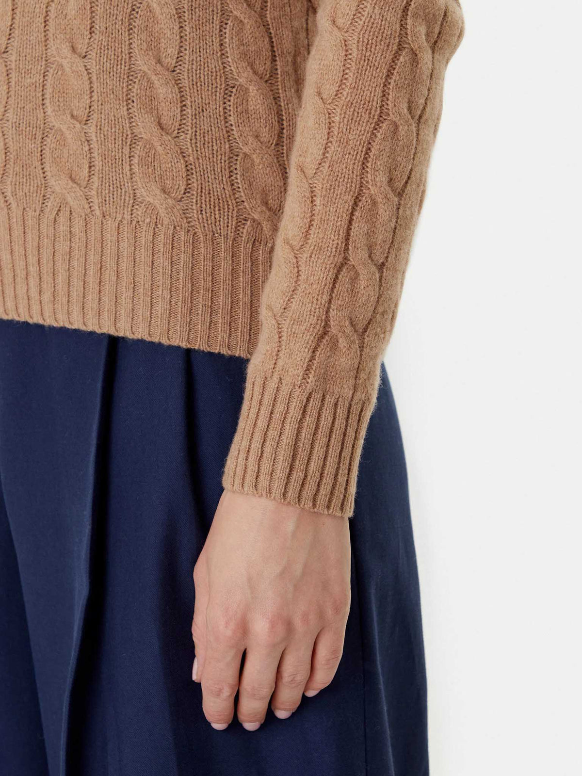 Medium Beige