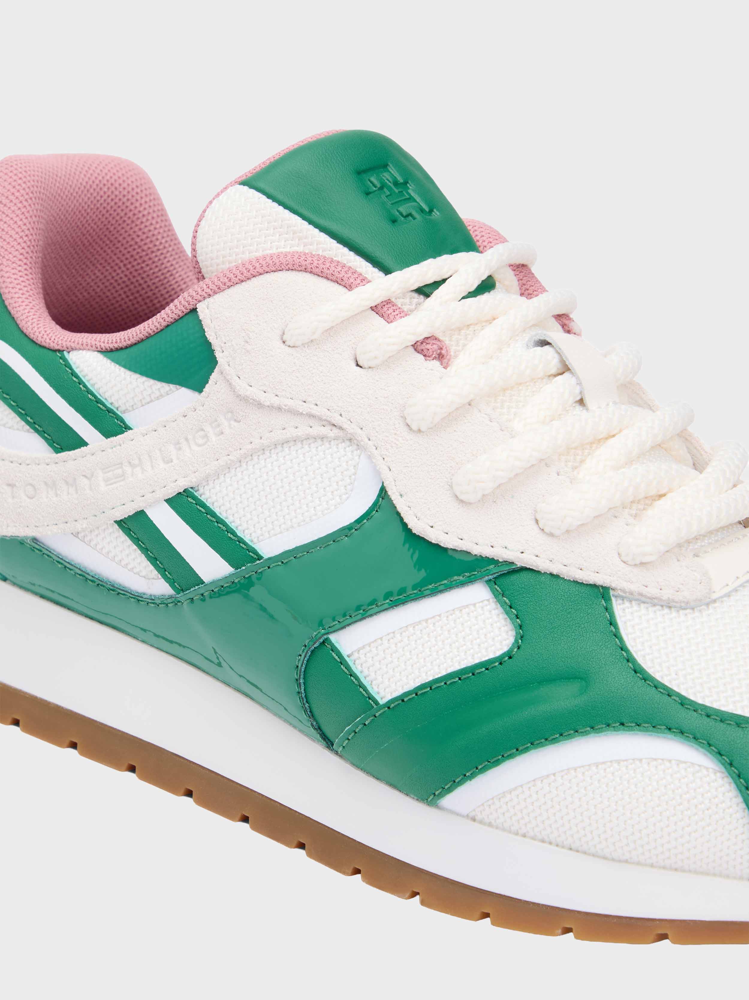 Green / White