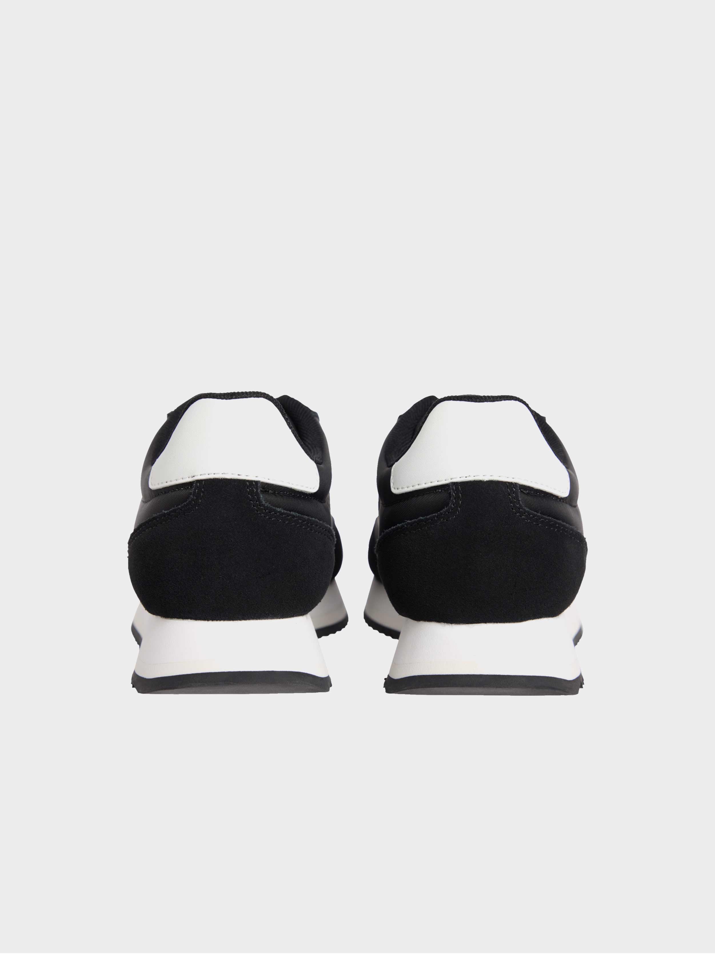 black/white