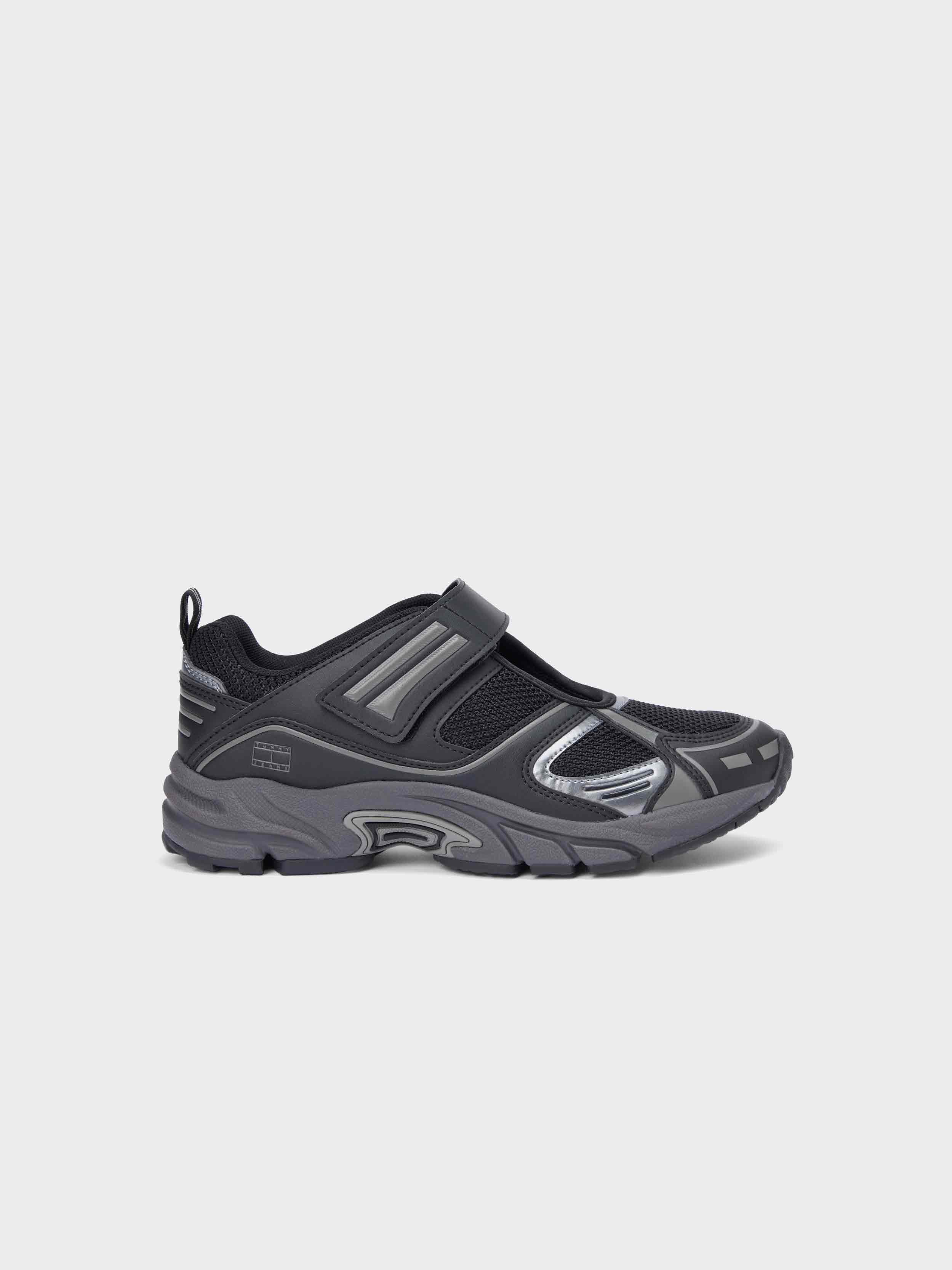 BLACK/GREY