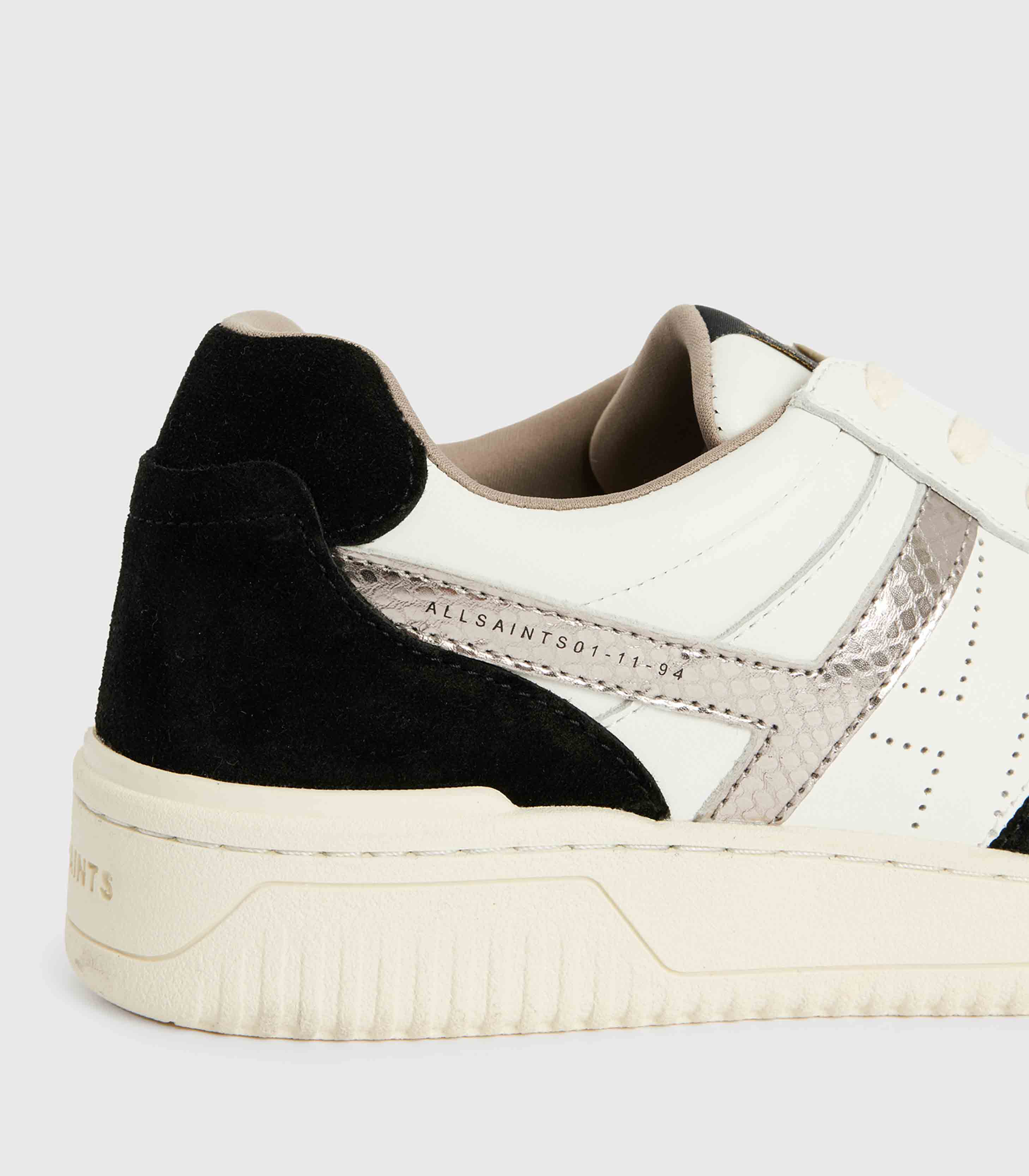 WHITE/BLACK