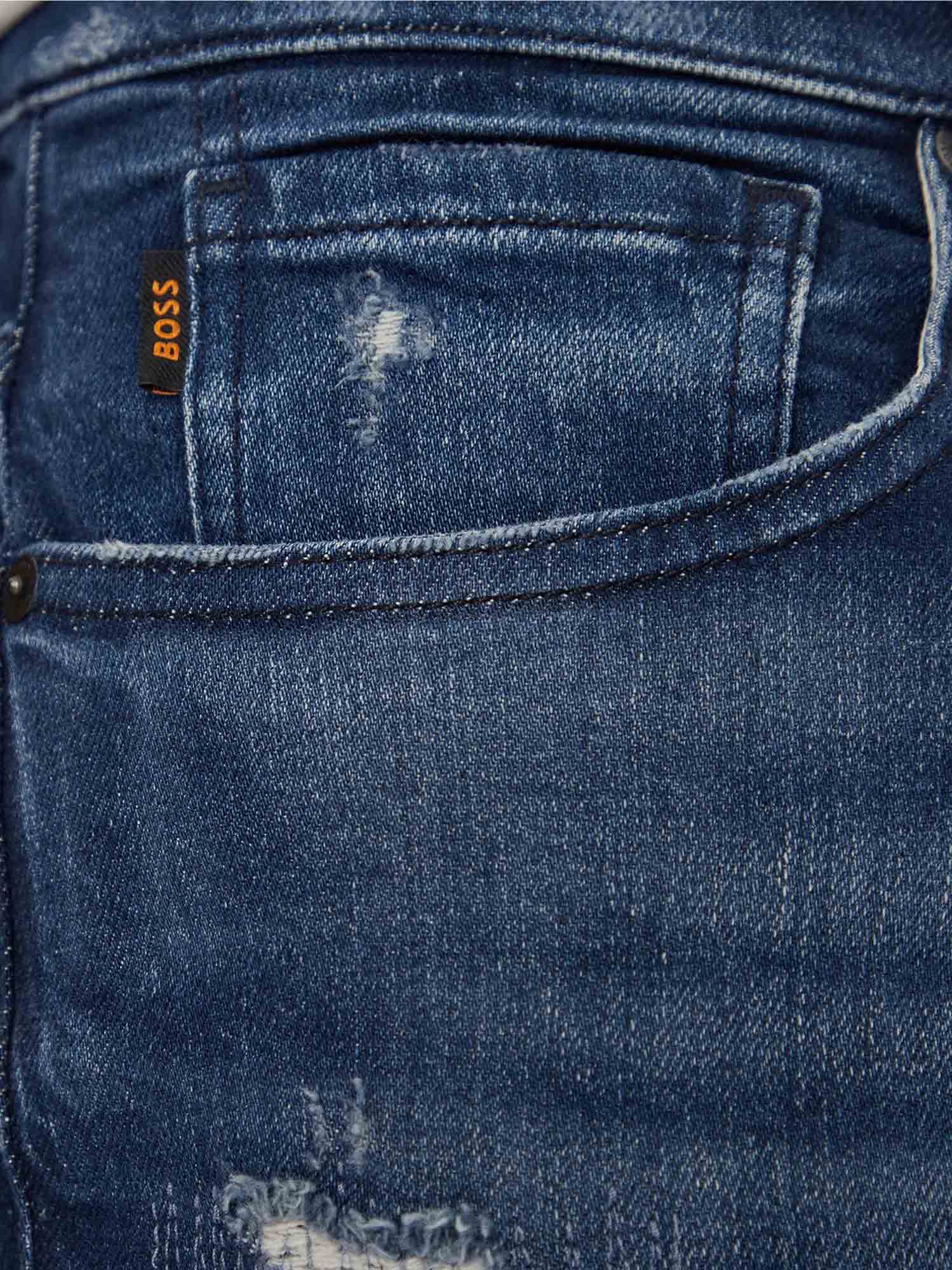 medium blue