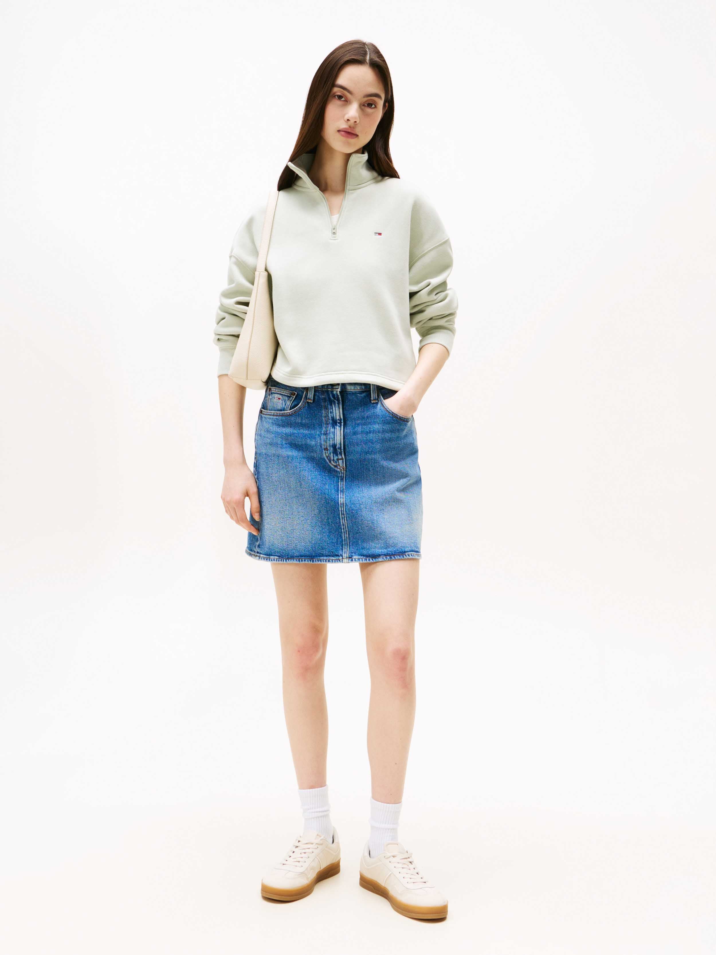 Light/Pastel Green
