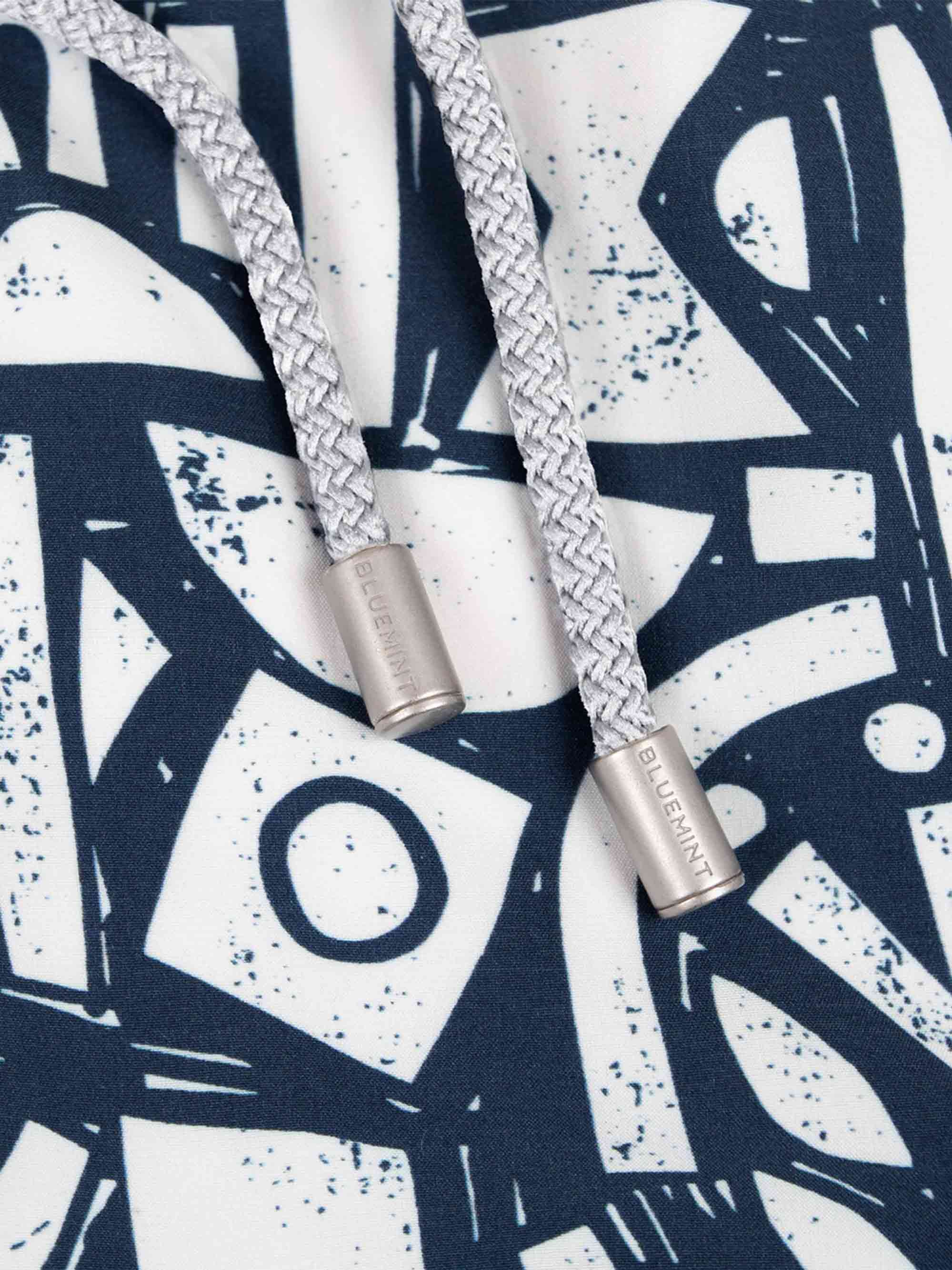 Cream/ Navy