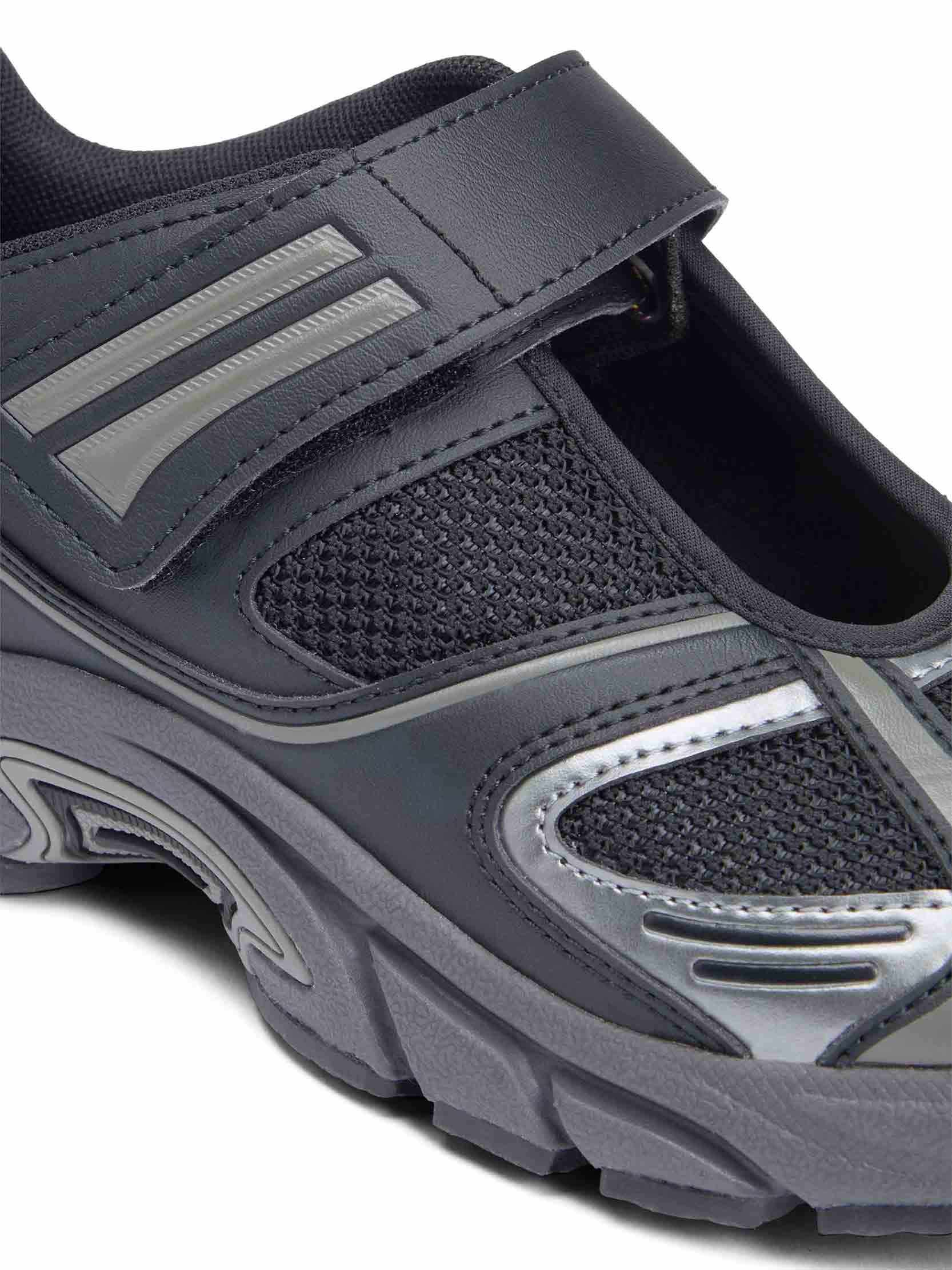 BLACK/GREY