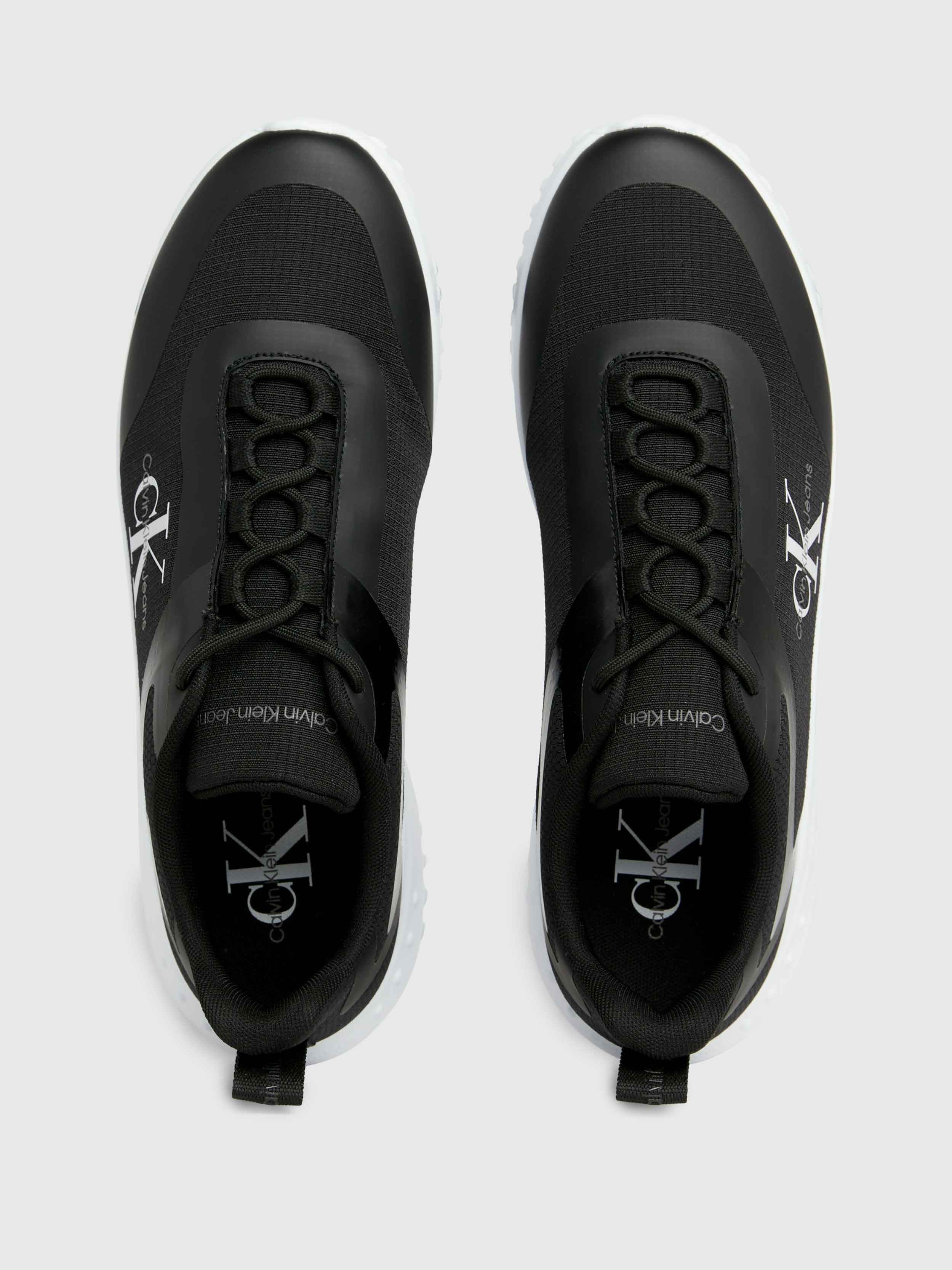 black/white