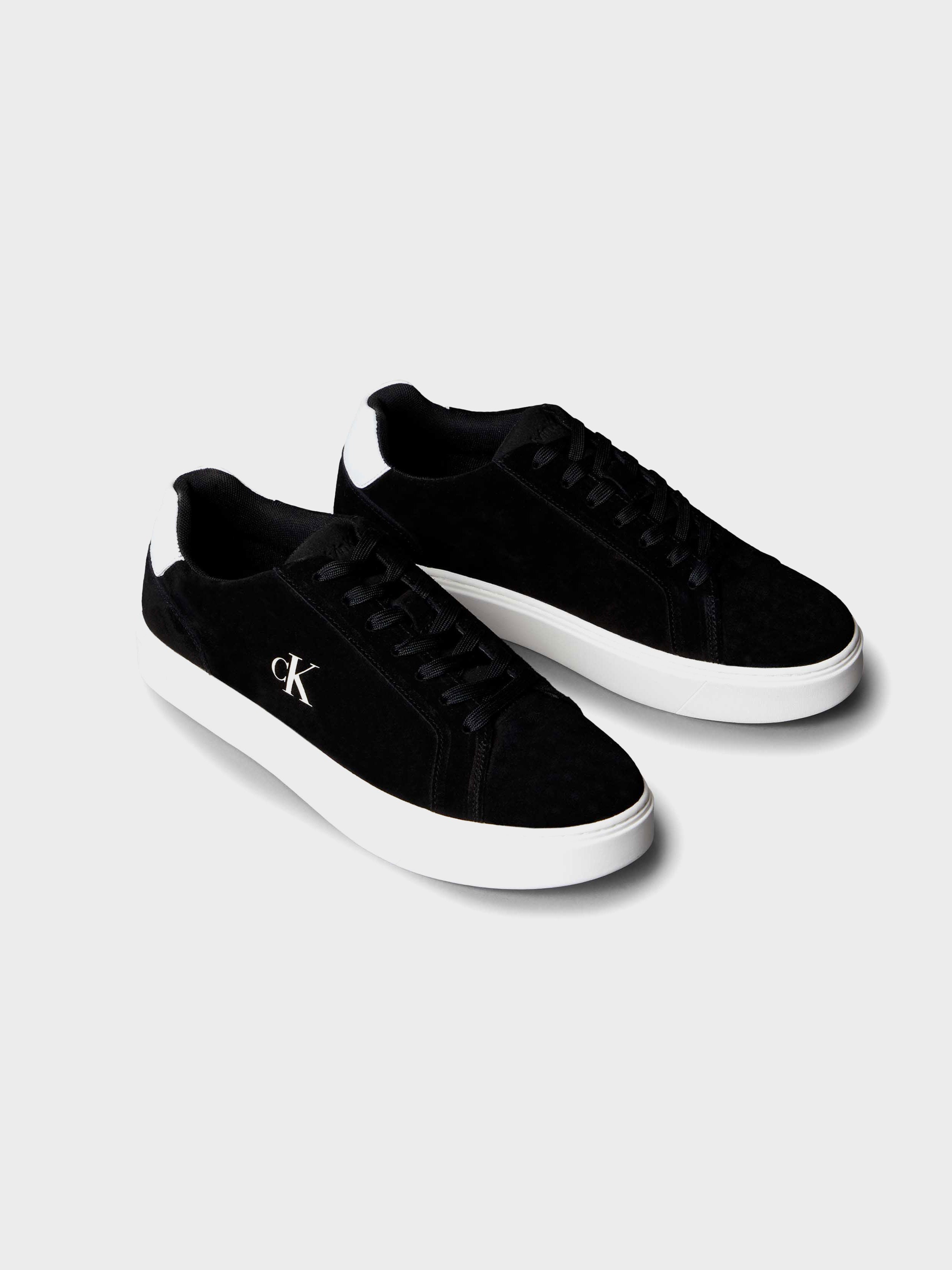 black/white