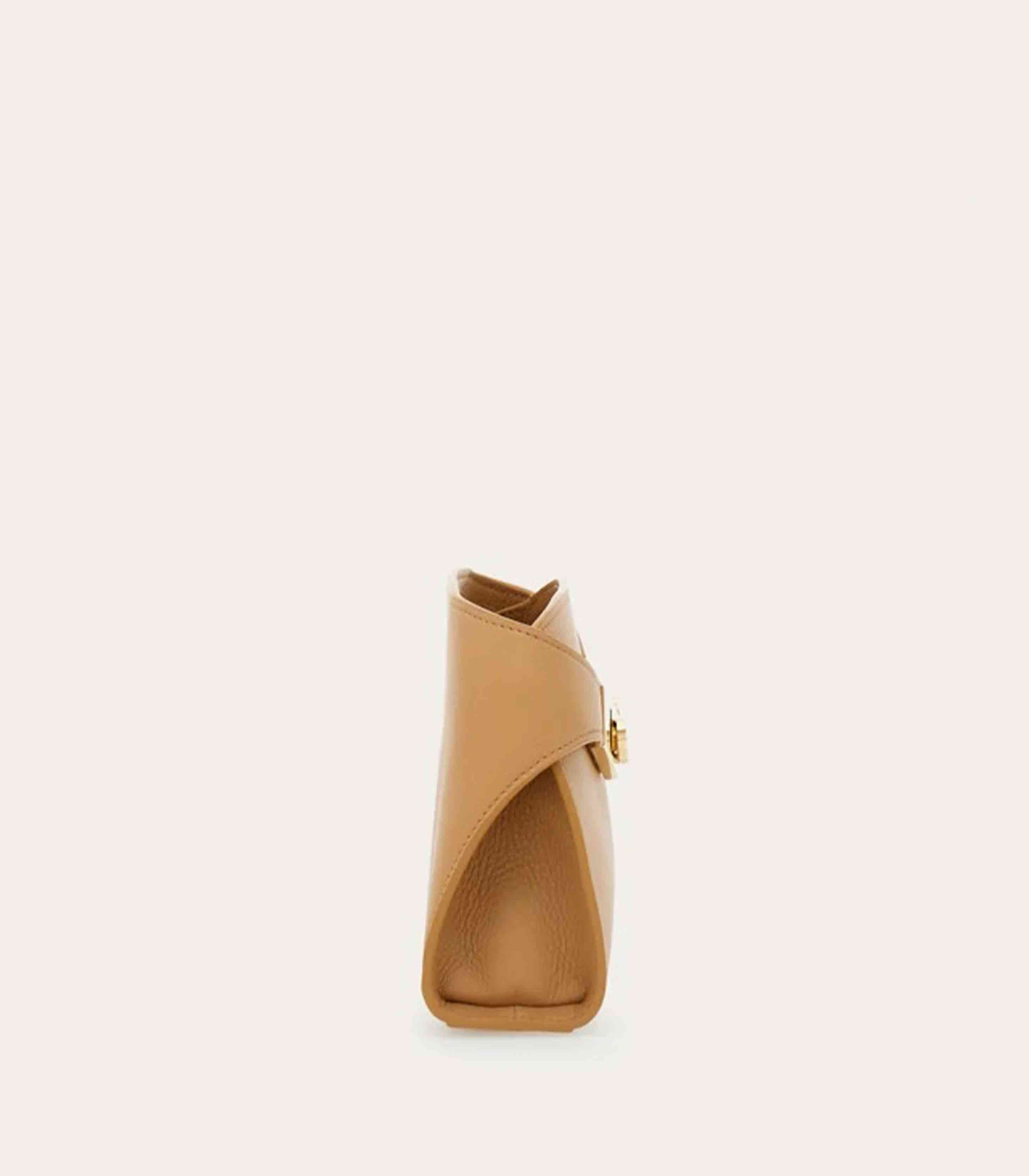 Light Camel