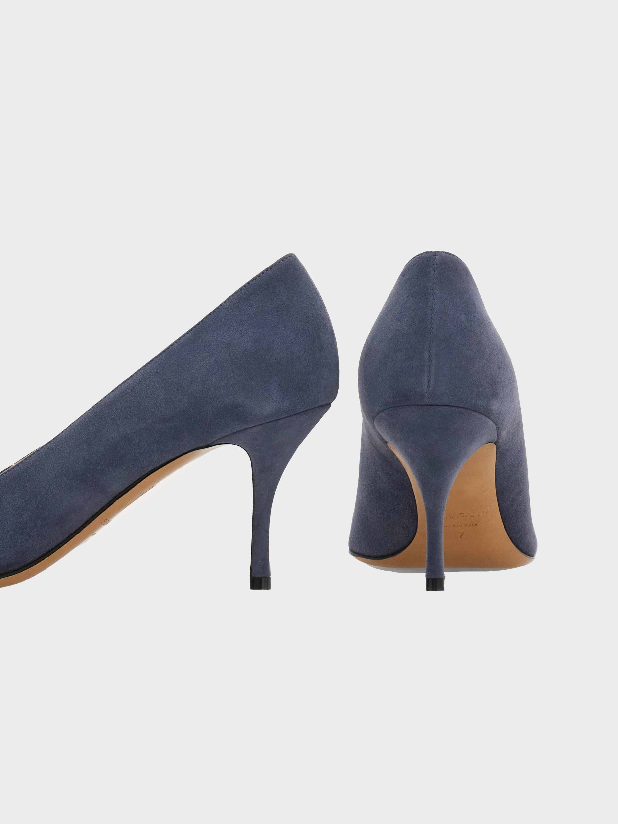 medium blue