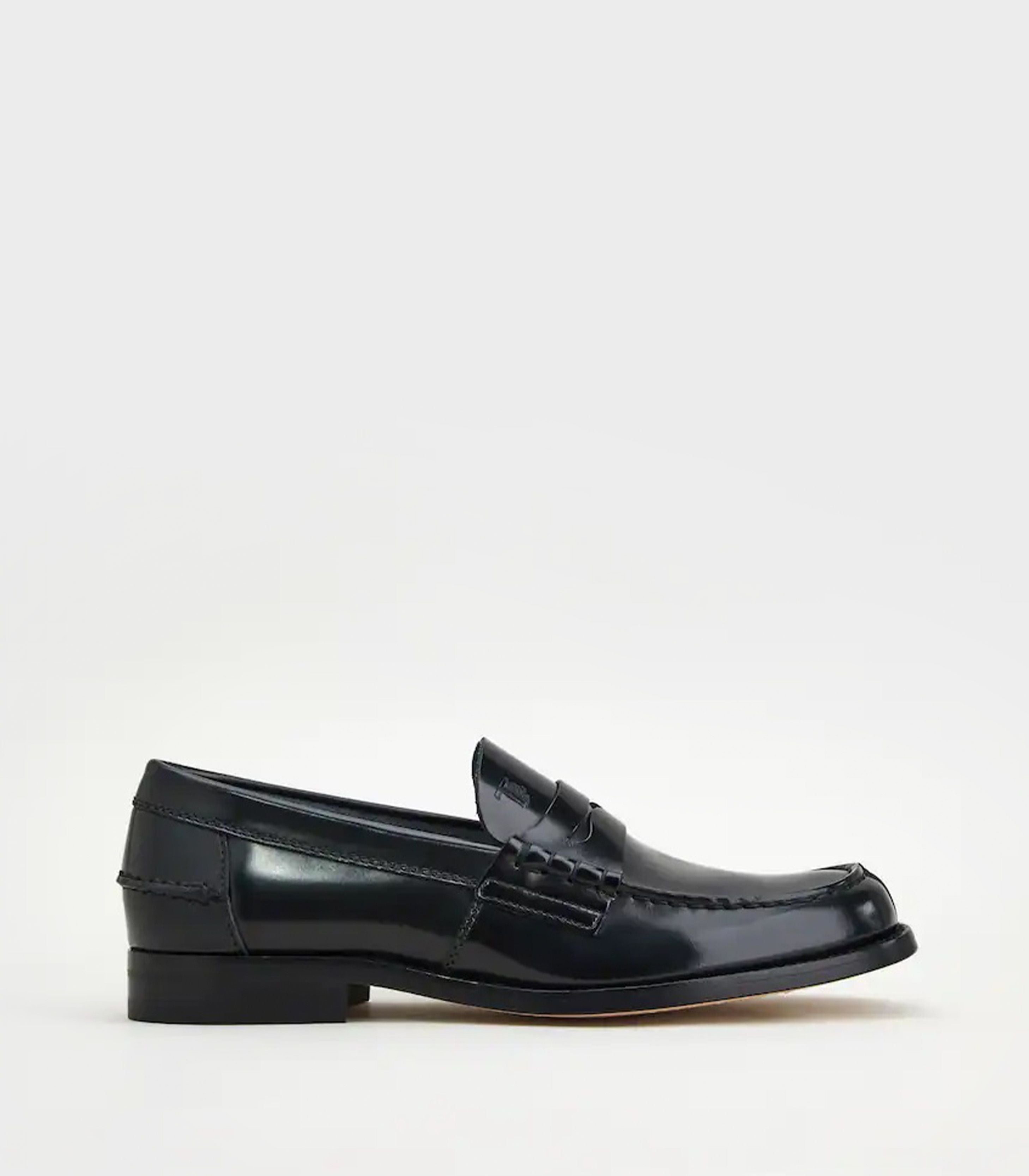 Tod's - loafers in leather - men