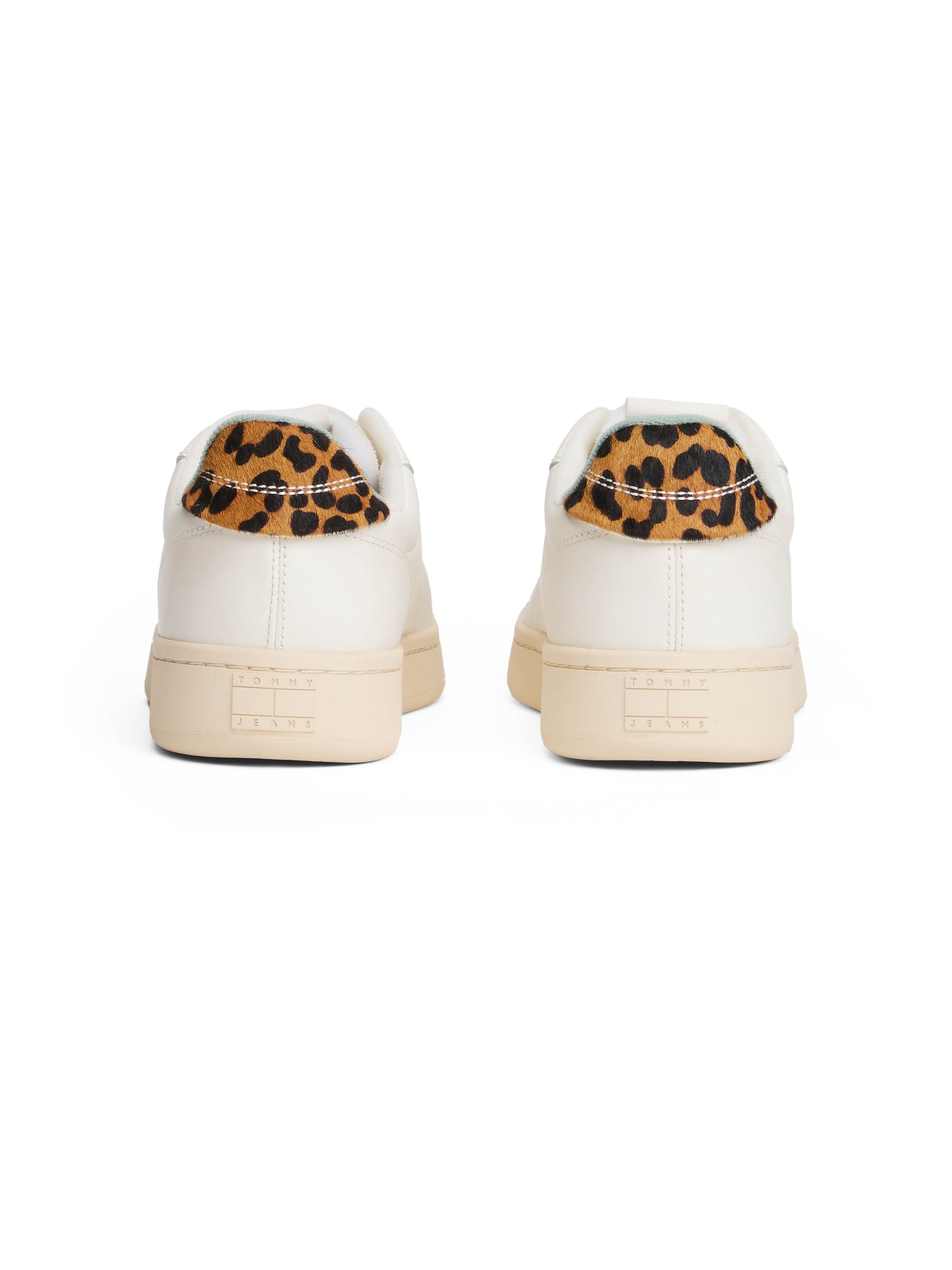 Ivory/Leopard