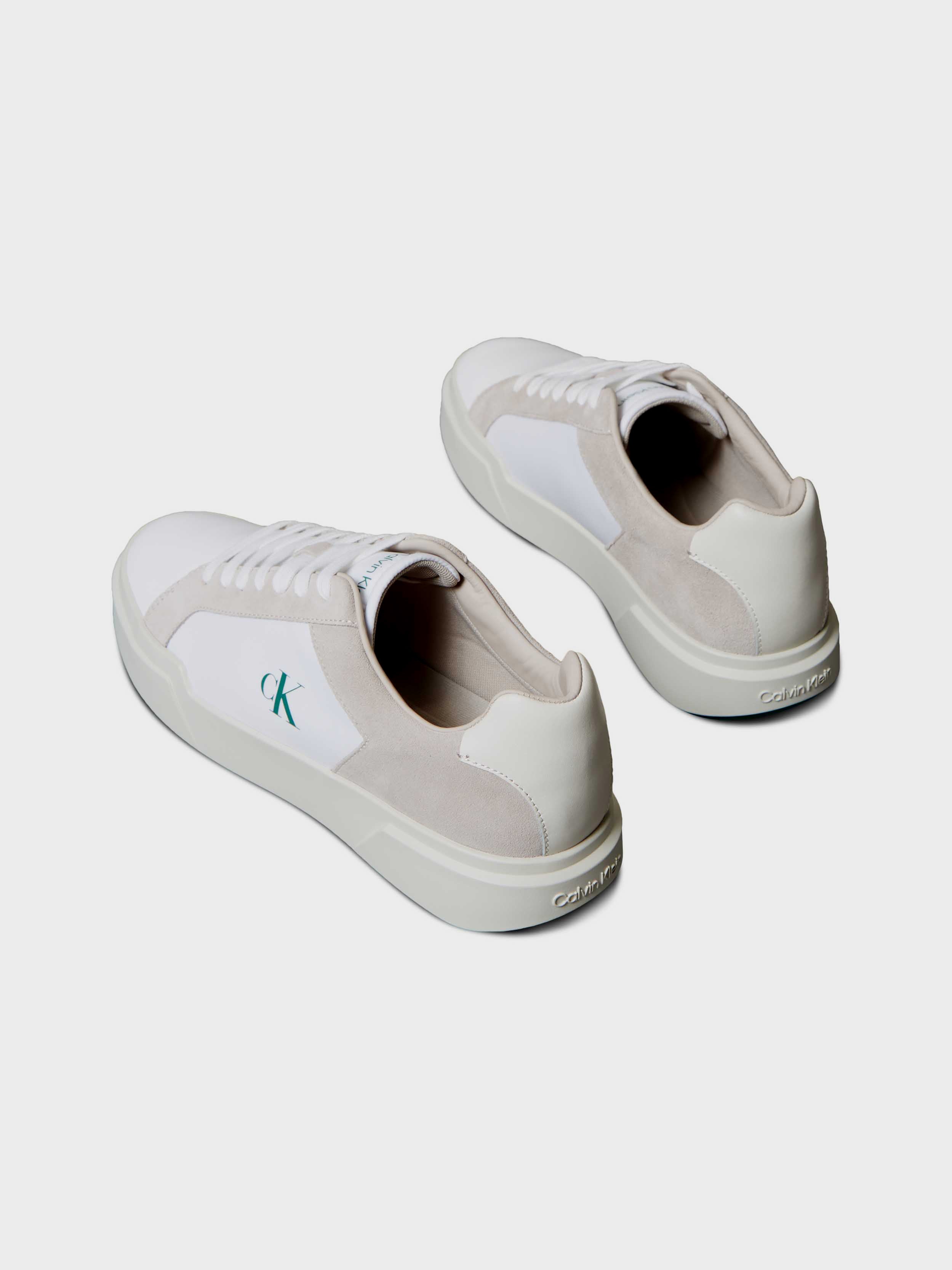 Chateau/Bright White/Galapagos